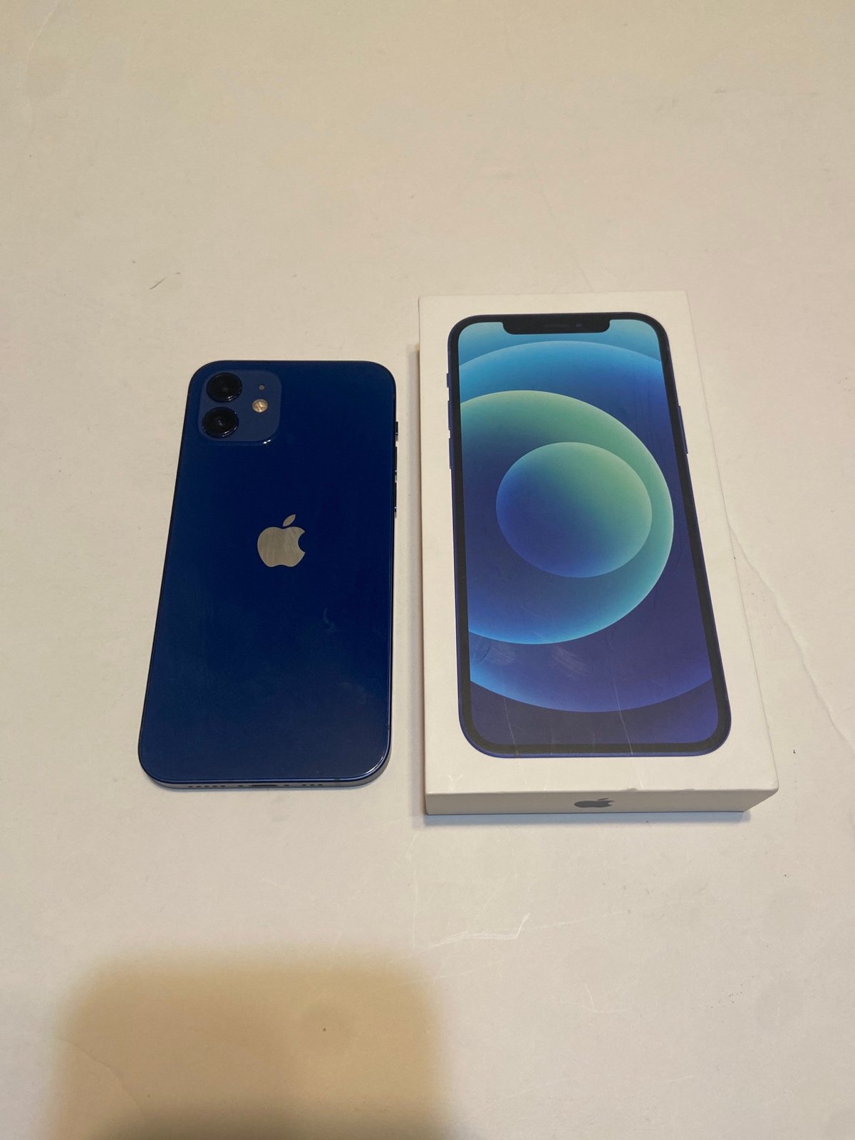 Apple iPhone 12 128GB Fully Unlocked - Blue 9T99
