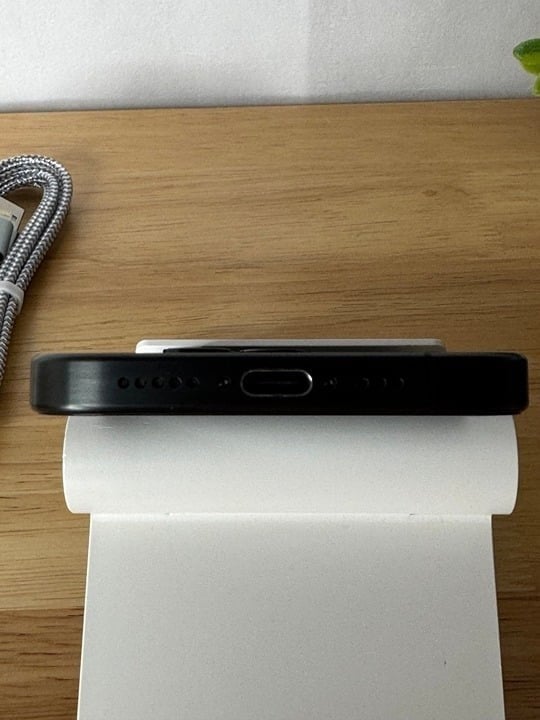 Apple iPhone 15 Pro 256GB in Black Titanium for Unlocked 6B28