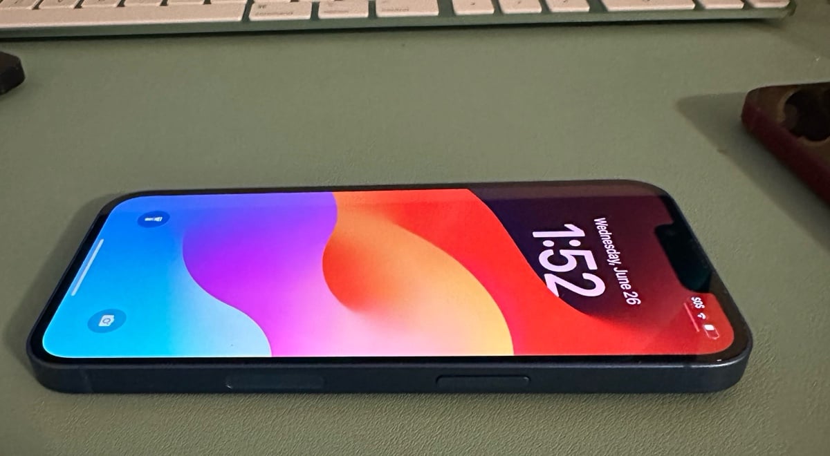 Apple IPhone 13 • 256 gb 9E31