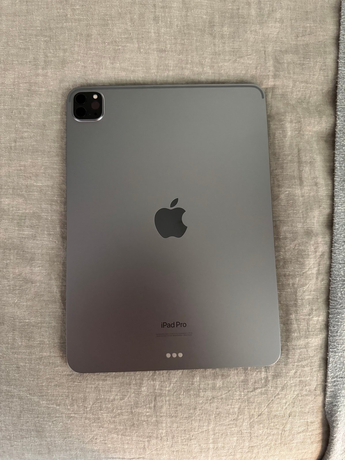 Apple iPad Pro 4th Generation 128 GB 5Y21