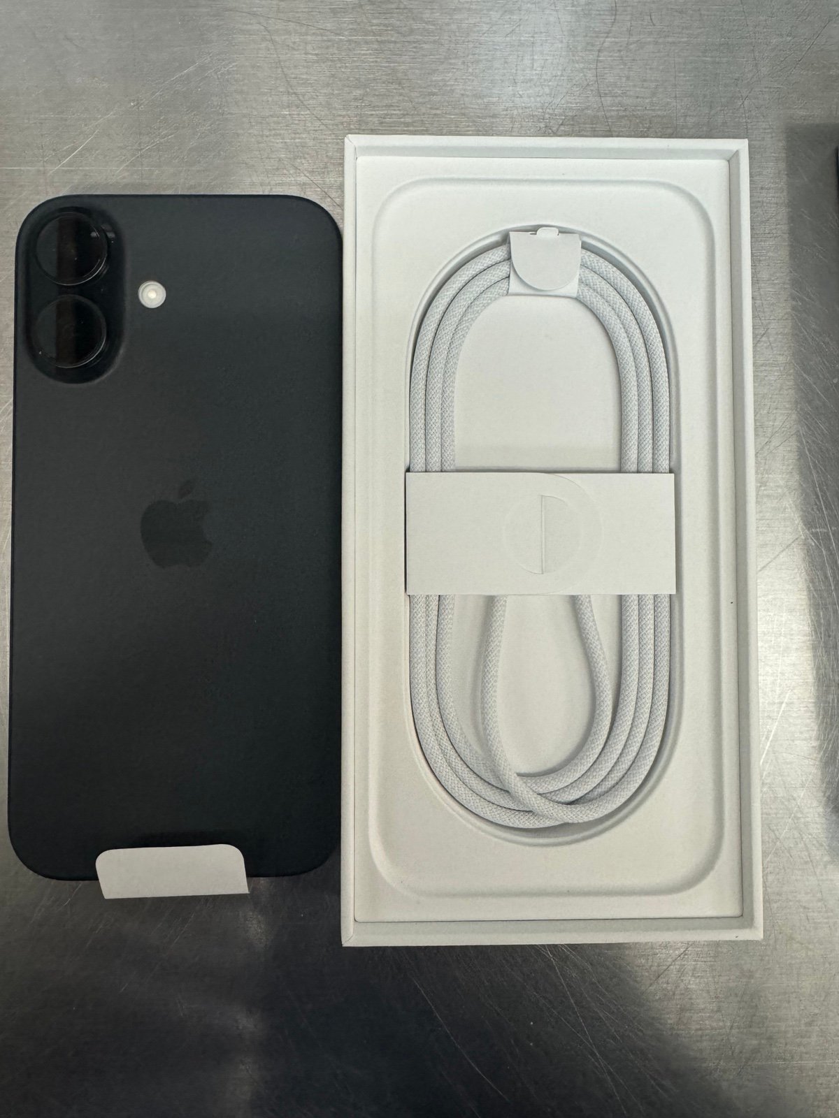 Iphone 16 (128gb-Unlocked) *Brand New* 8W95