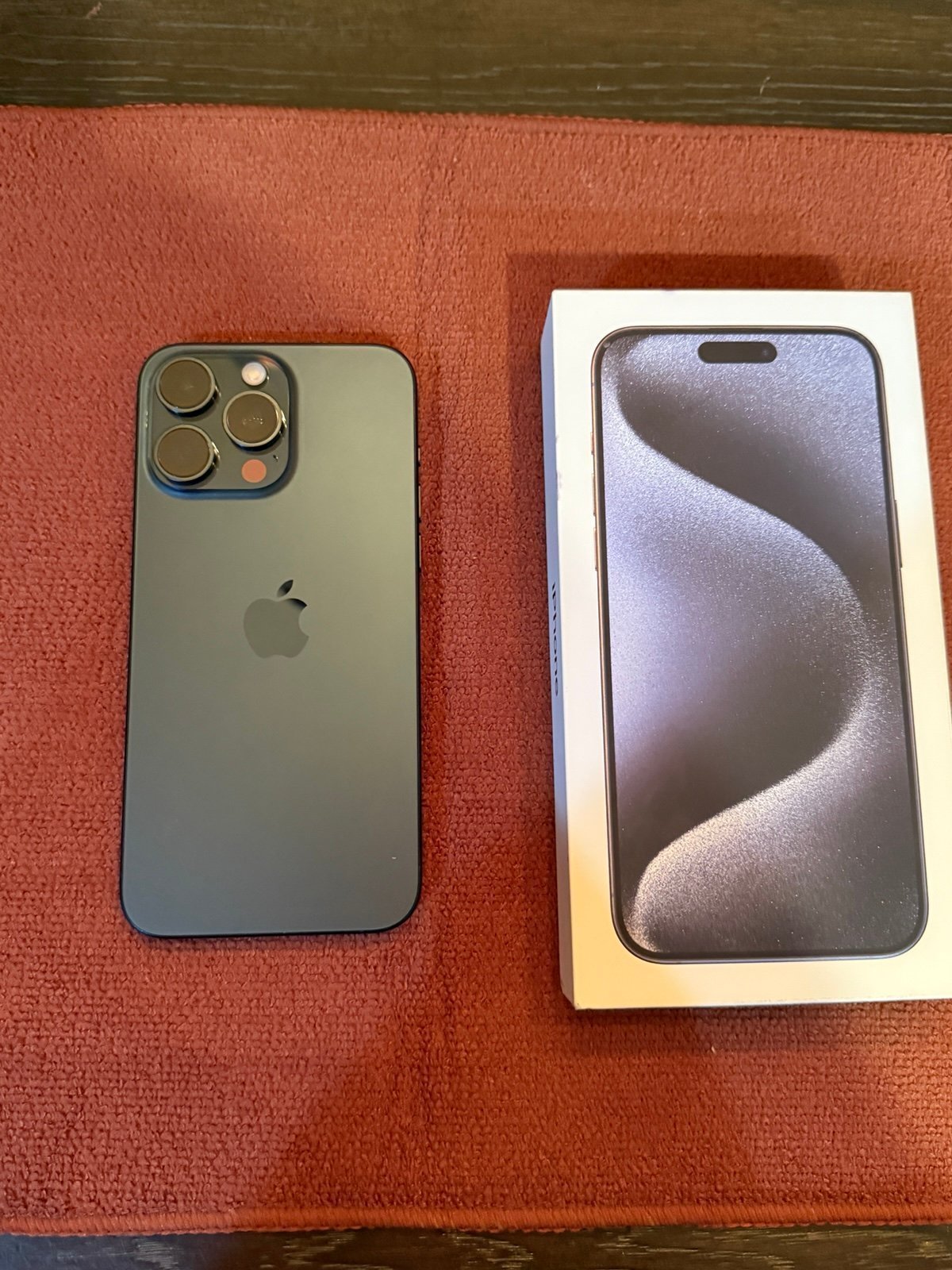 Apple iphone 15 pro max phone 256gb 2U88