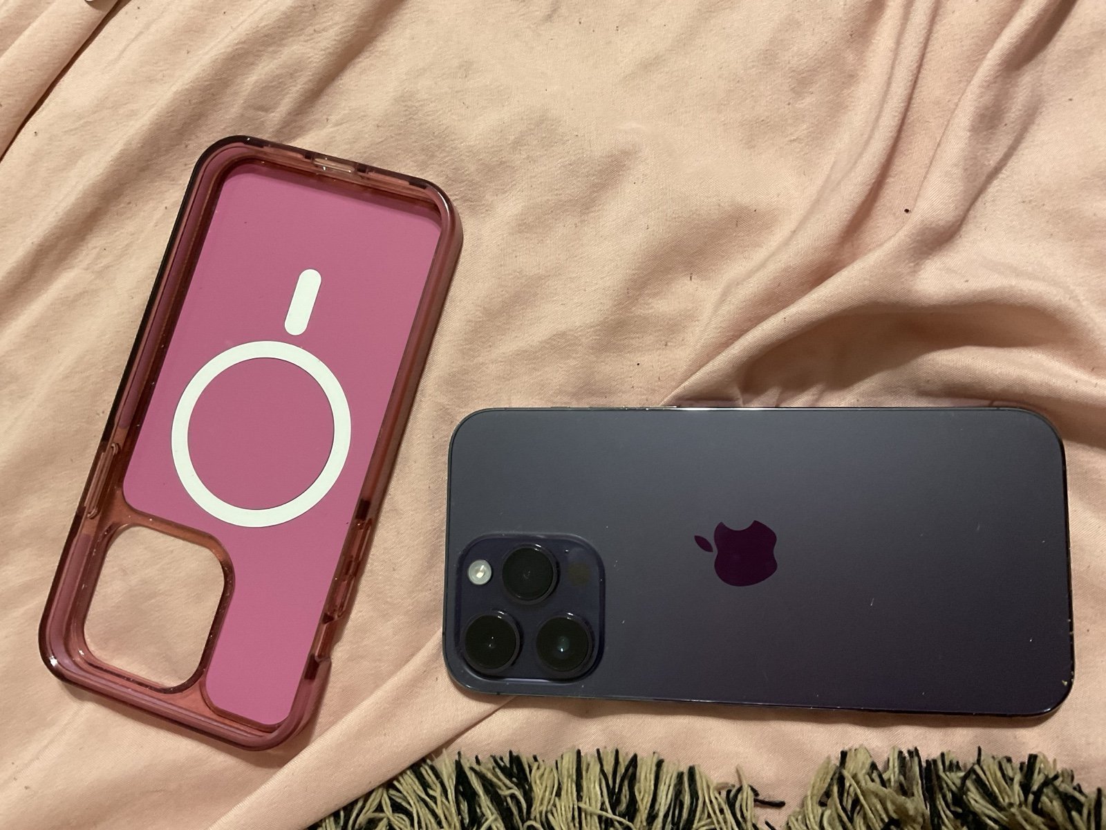 iPhone 14 pro max 3S55