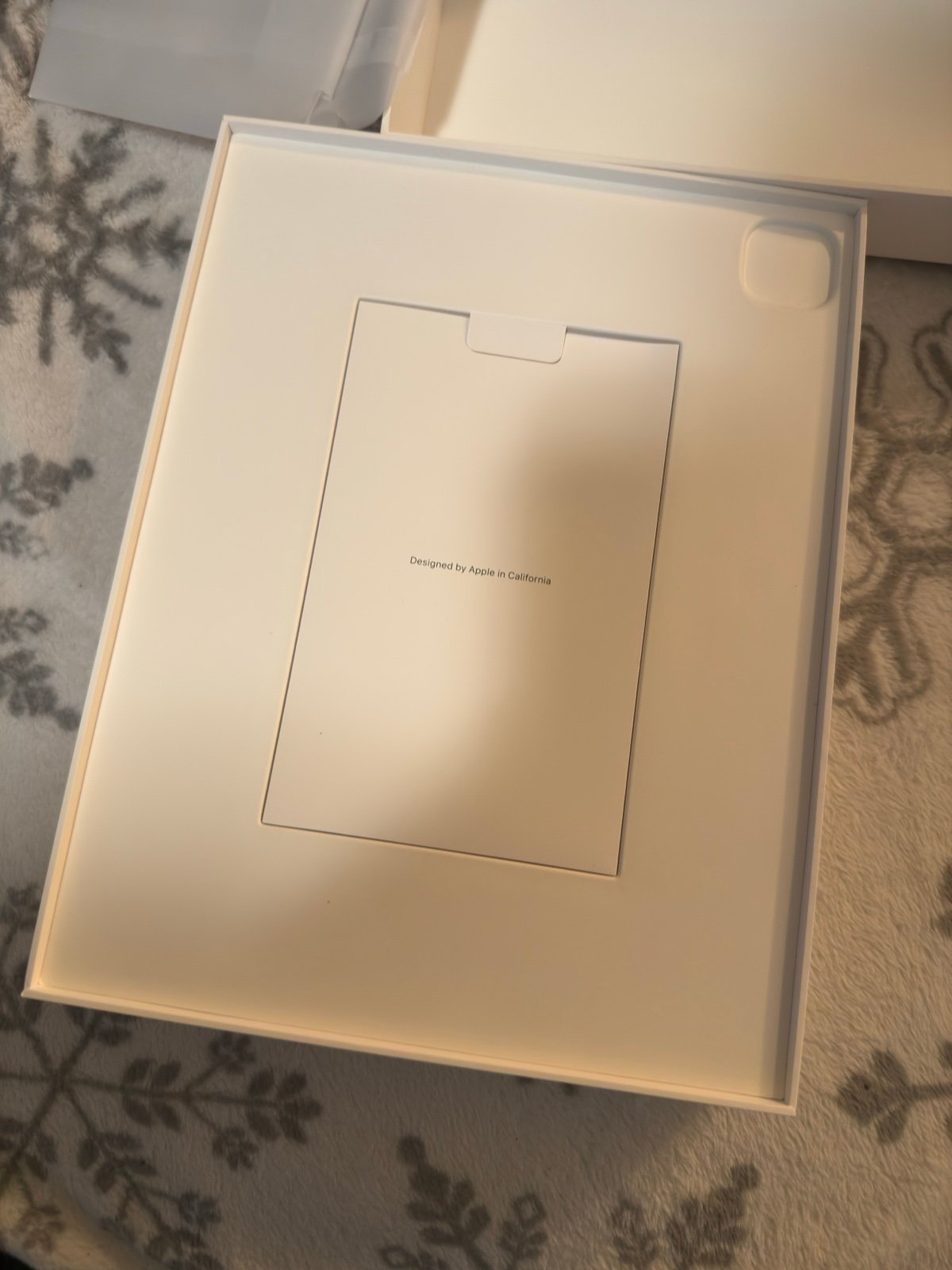 iPad Pro 13 inch screen 256gb M4 chip 2025 model 1U21