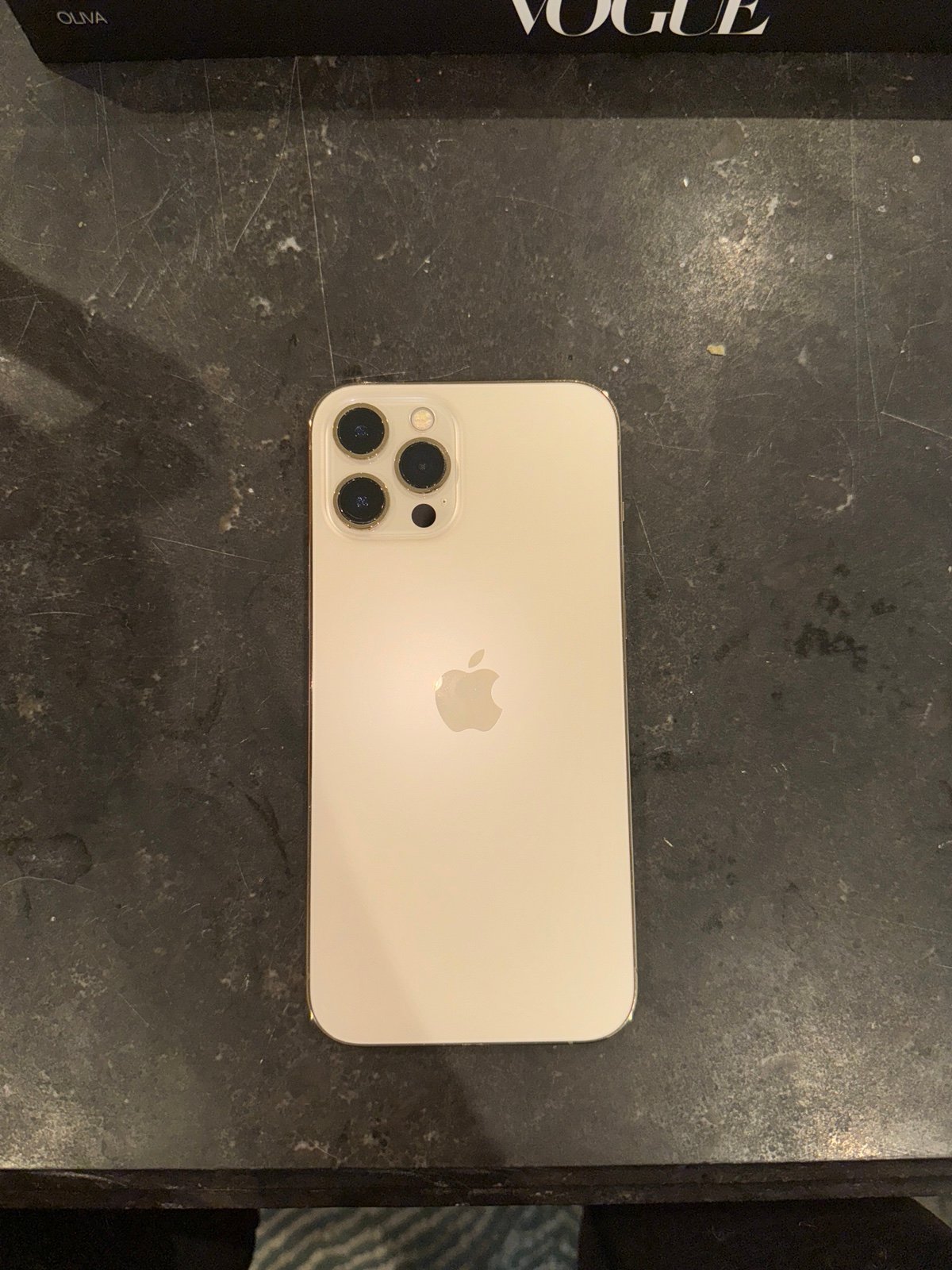 iphone 12 pro max phone 3K28