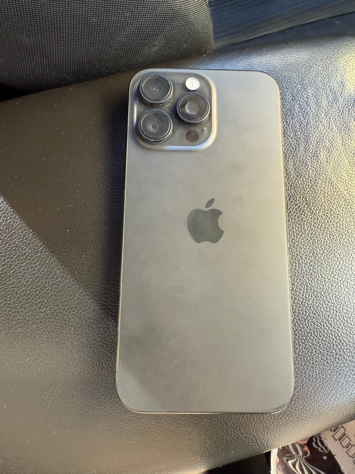 iphone 15 Pro Max 7D23