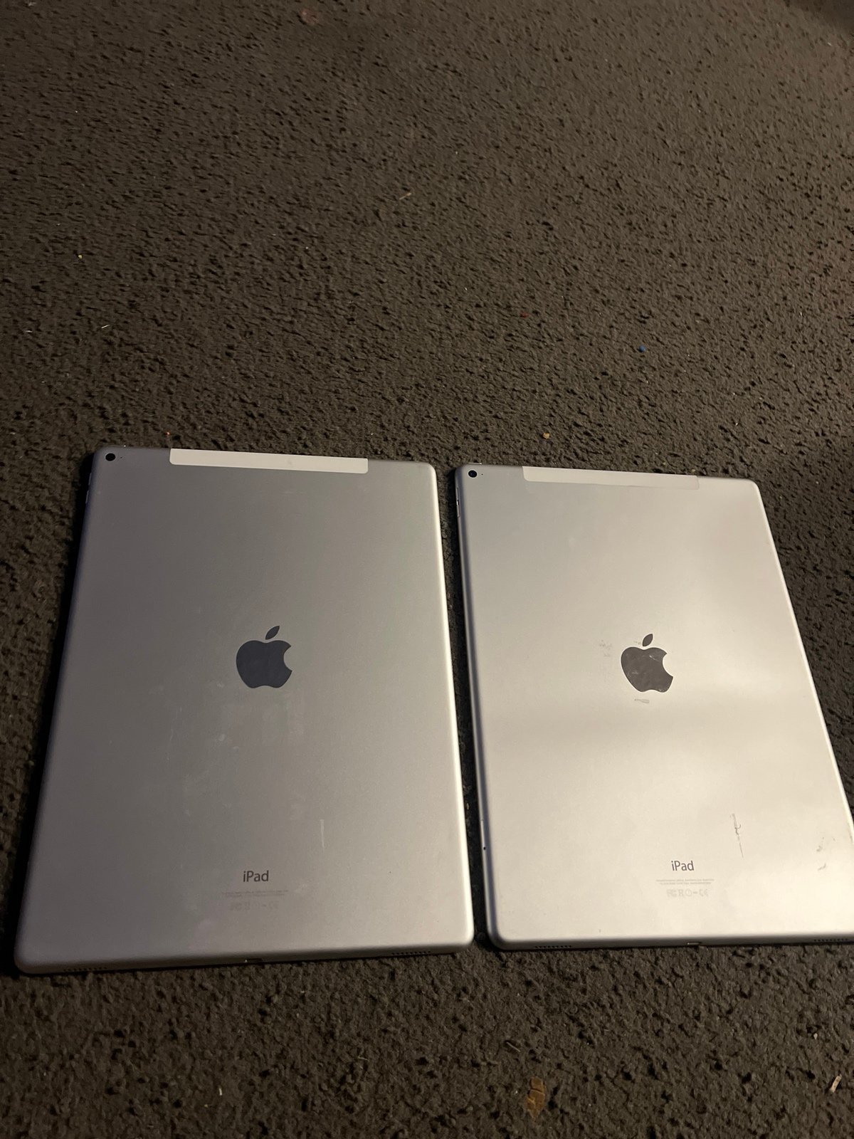 10 Apple iPads pro 12.9 inch 128GB 3L69