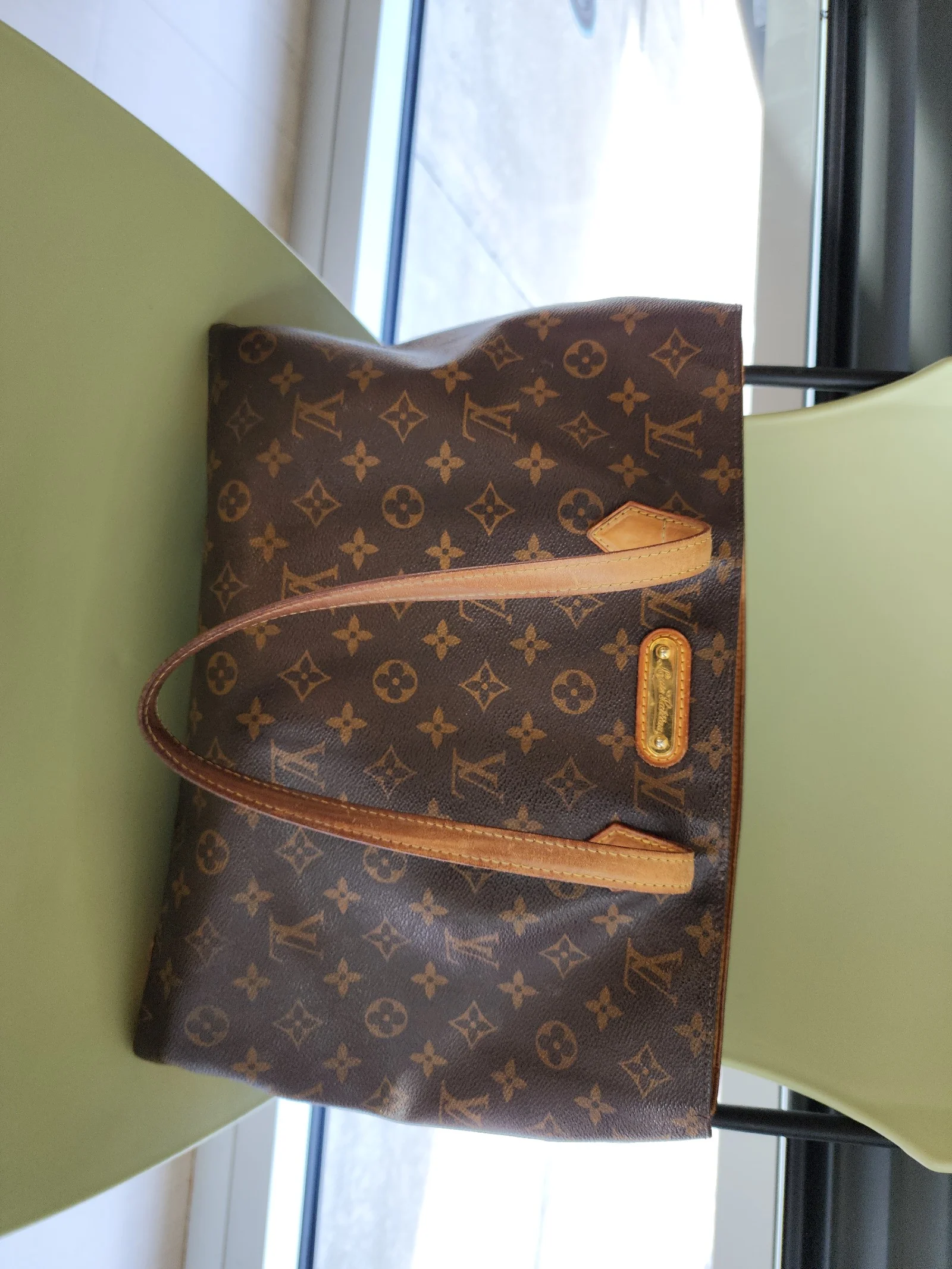 Louis Vuitton Wilshire MM Monogram Tote