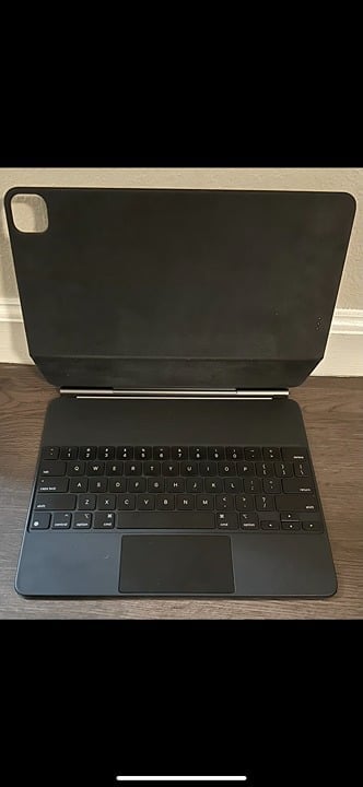 Apple iPad Pro Bundle 7J52