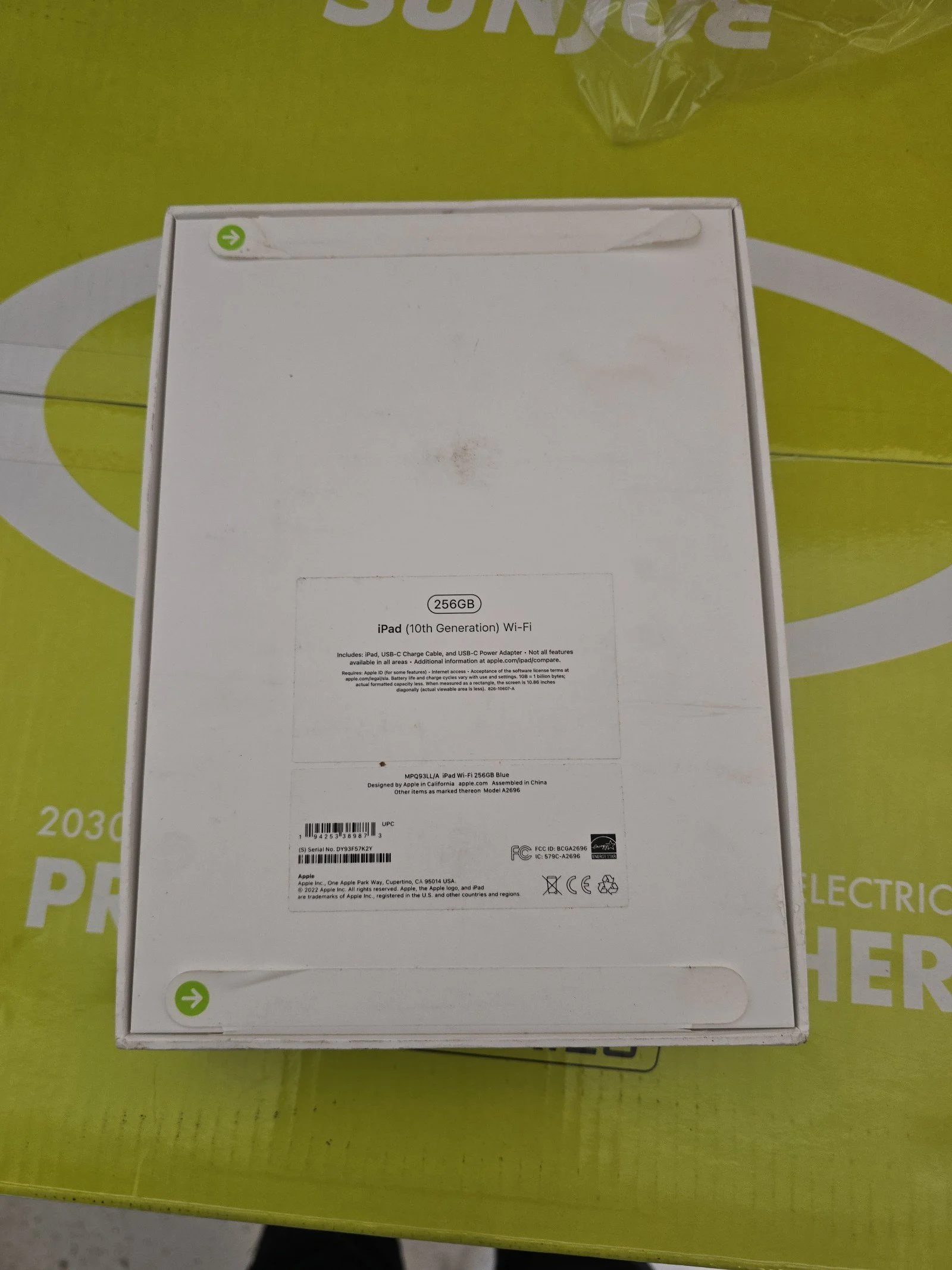 Apple iPad 10th Generation 256 GB in Blue