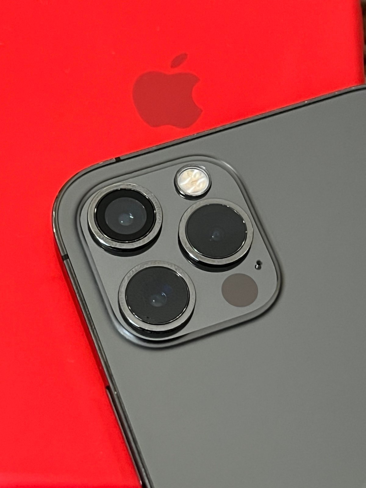 iPhone 12 Pro 128GB Graphite for any carrier 2M75