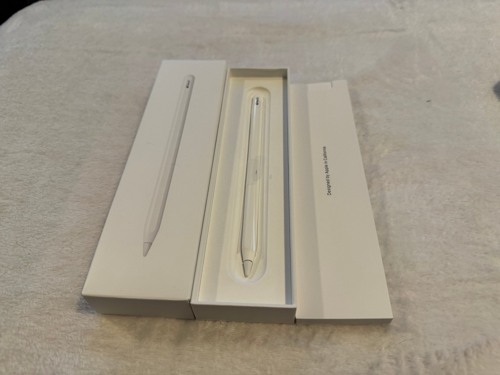 Apple iPad Pro 6th Gen Wi-Fi + Cellular 256 GB Silver w/ Apple Pencil 2S29