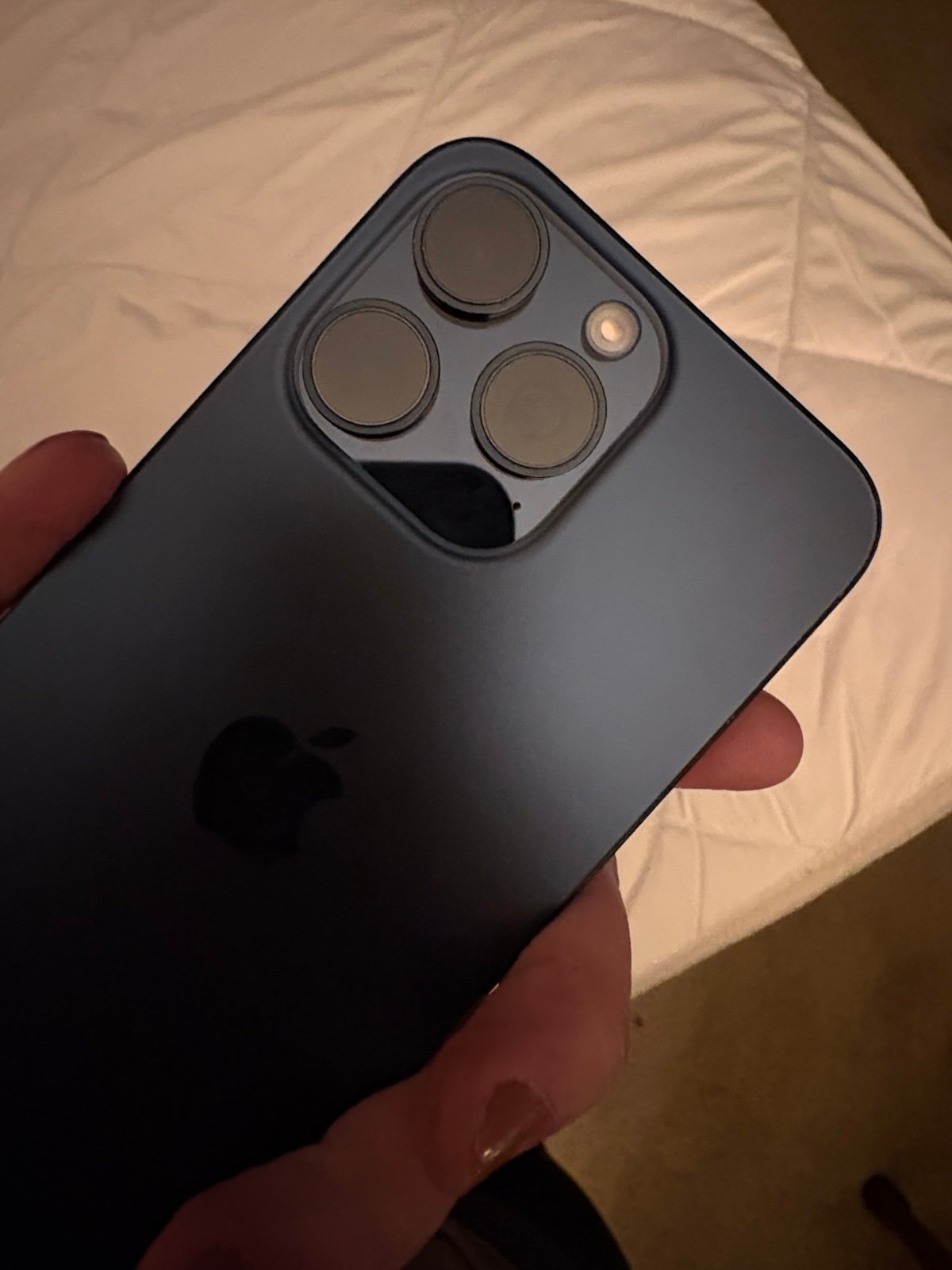 iPhone 15 Pro Max 9W81