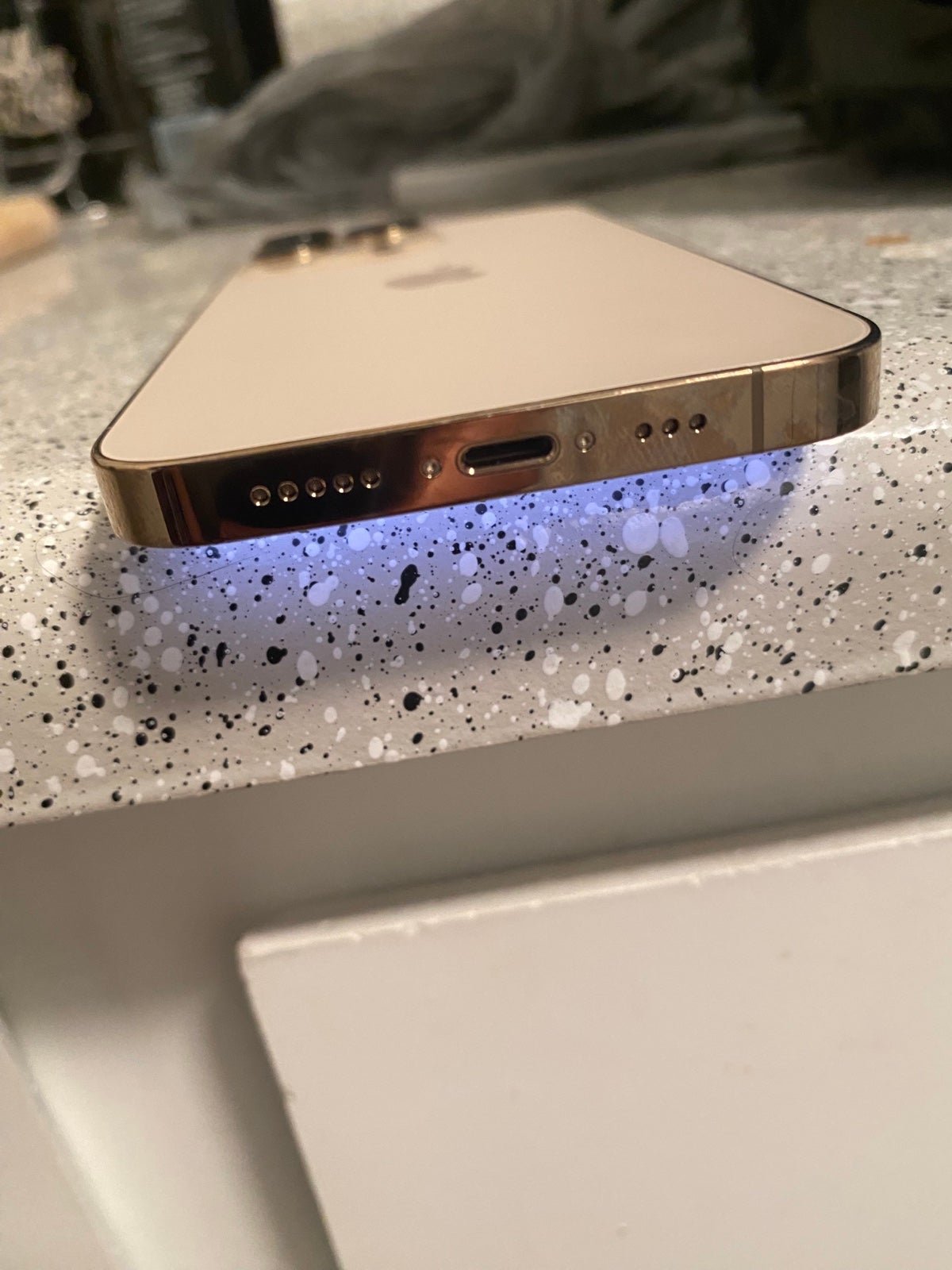 Apple iPhone 13 Pro 128 GB in Gold 2L68