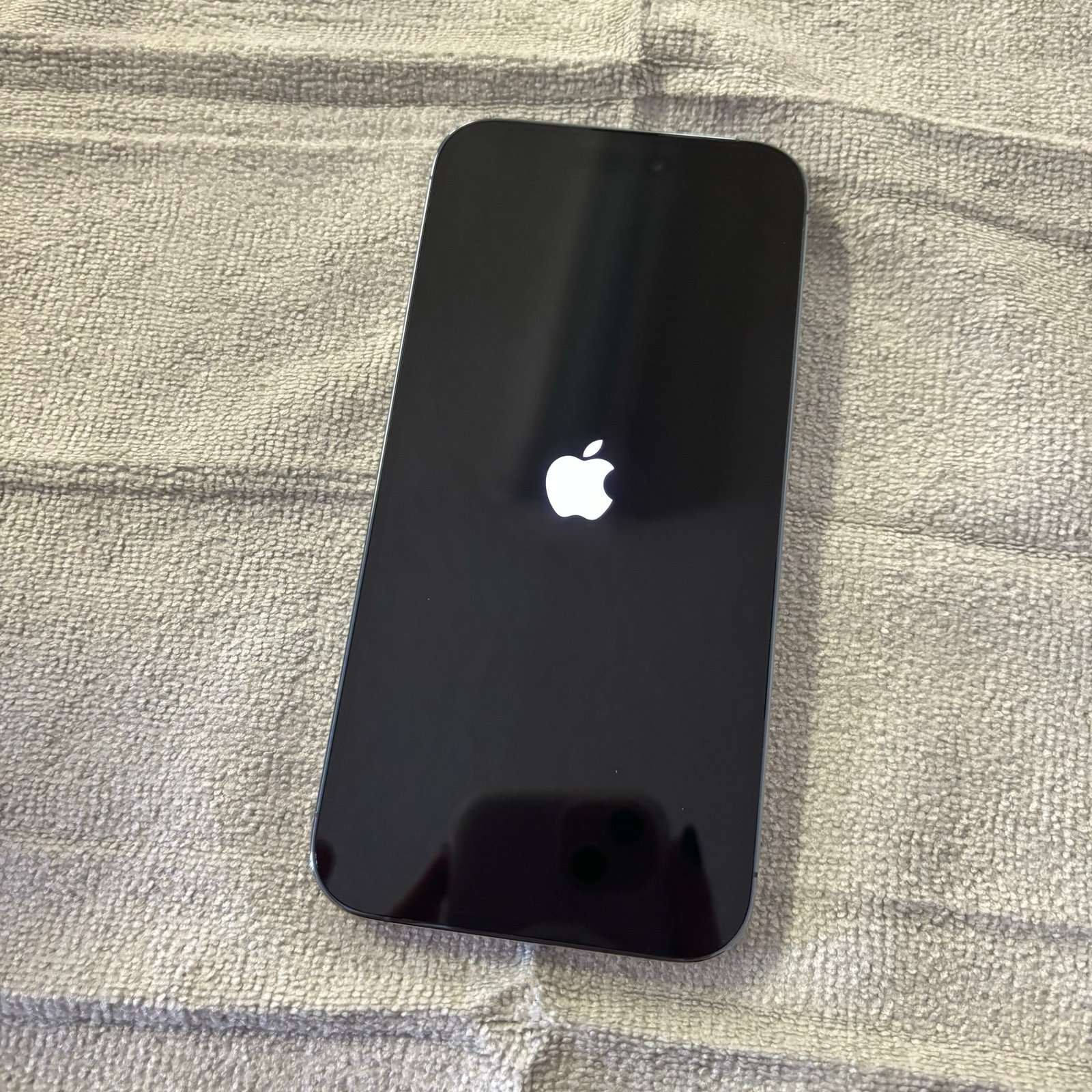 Apple iPhone 14 Pro Max in Deep Purple 5S91