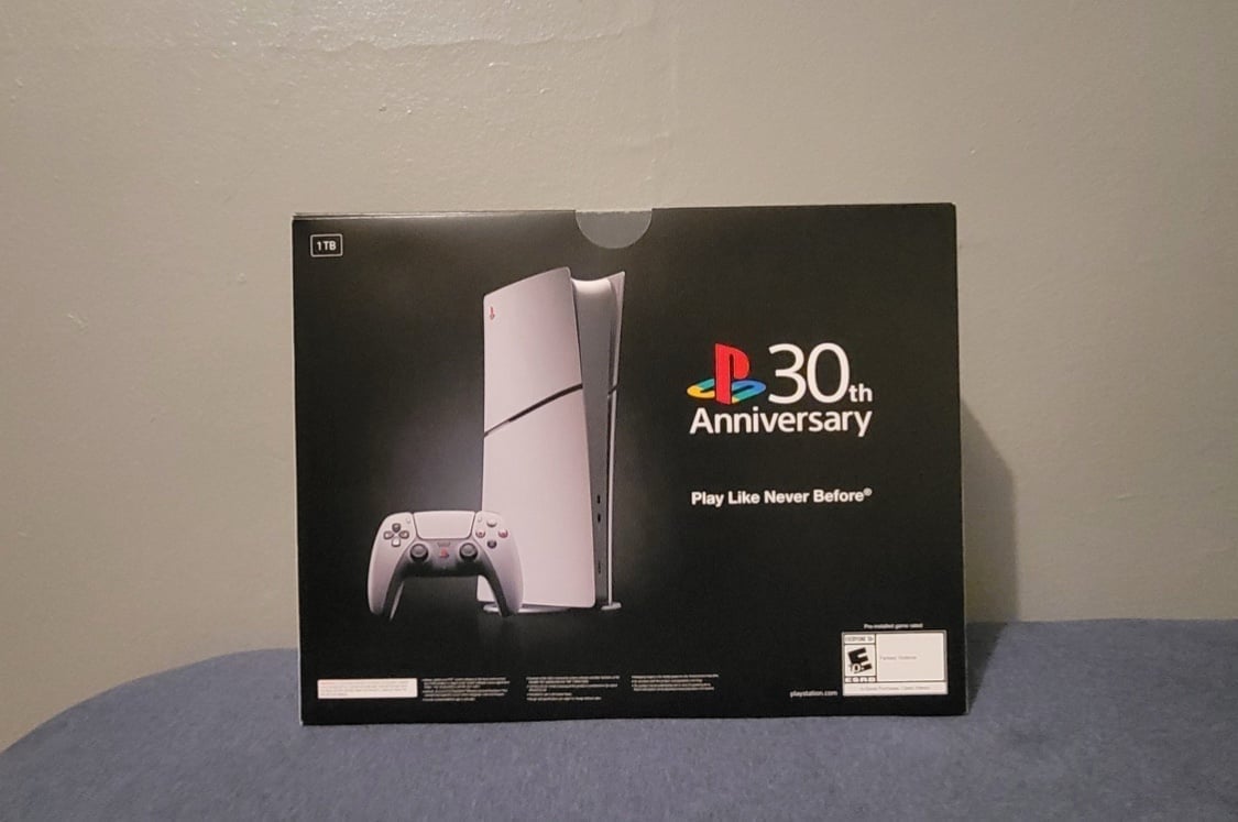 PlayStation 5 limited edition. 30th anniversary 7C15