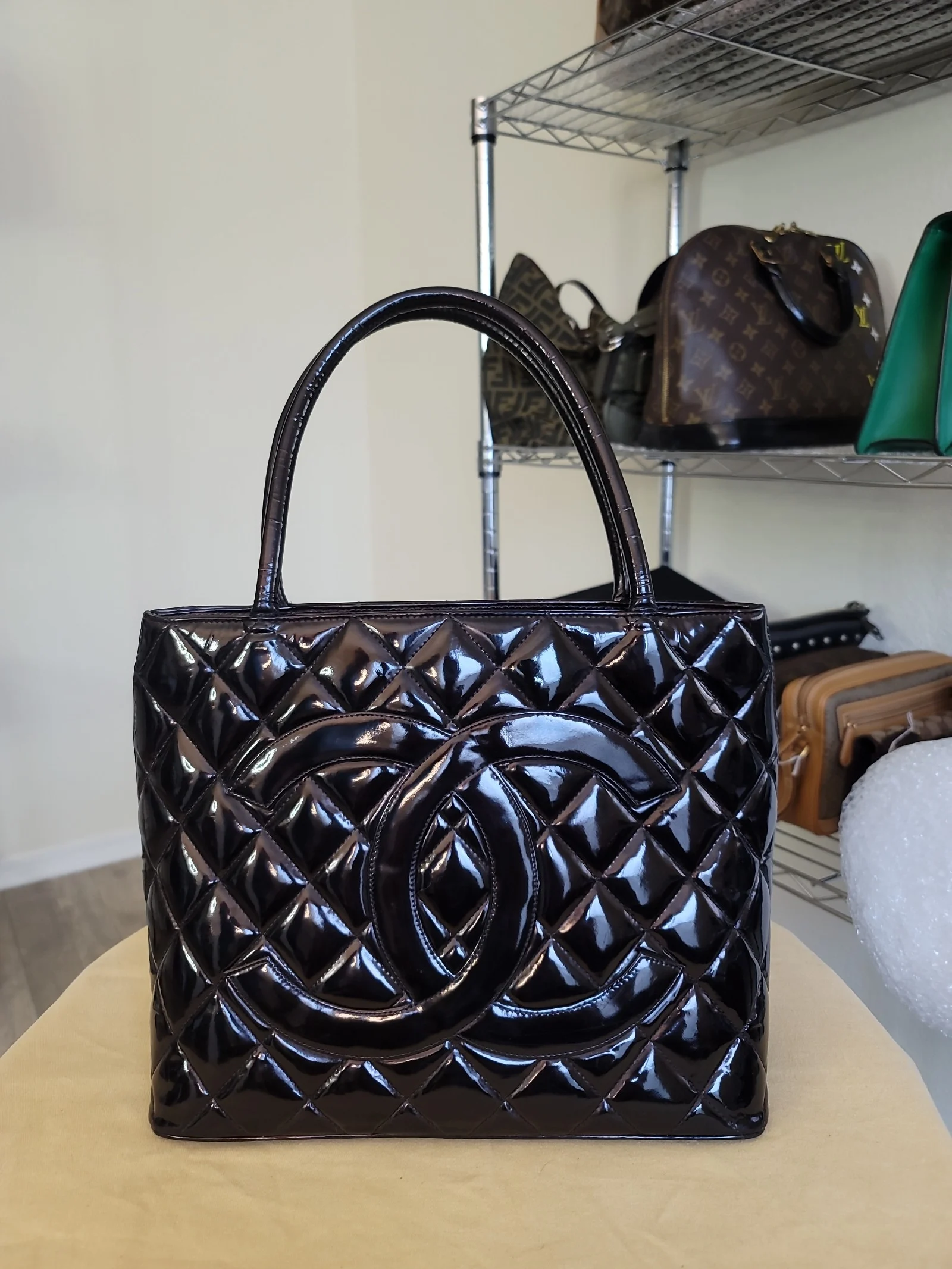 Chanel Patent Leather Medallion SK-265