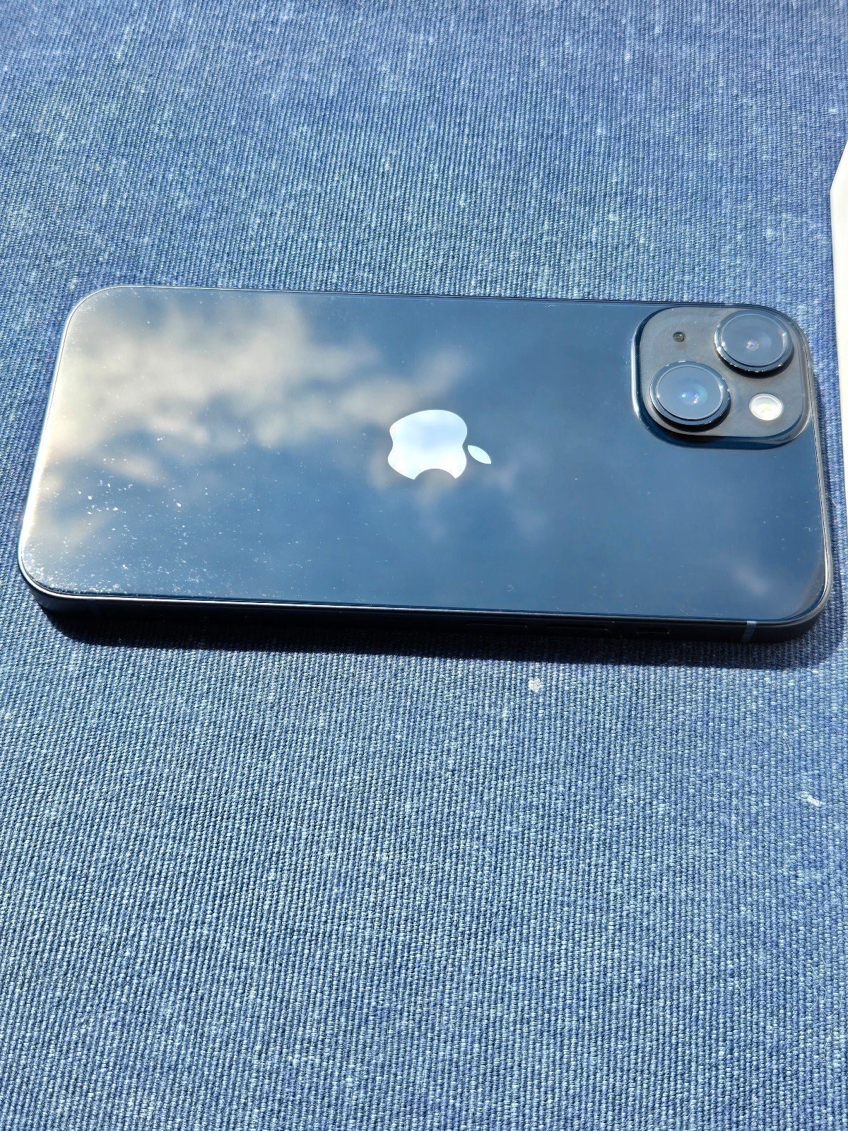 Apple iPhone 14 Unlocked 128GB Midnight Comes With Screen Protector and Charger 2S11