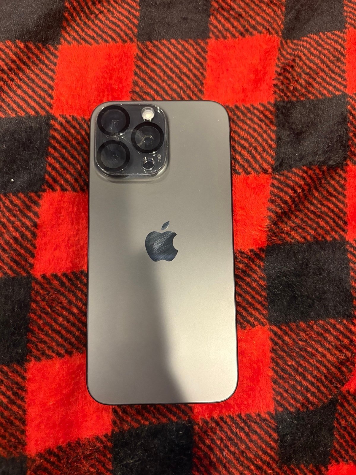 iPhone 15 pro max 2E29