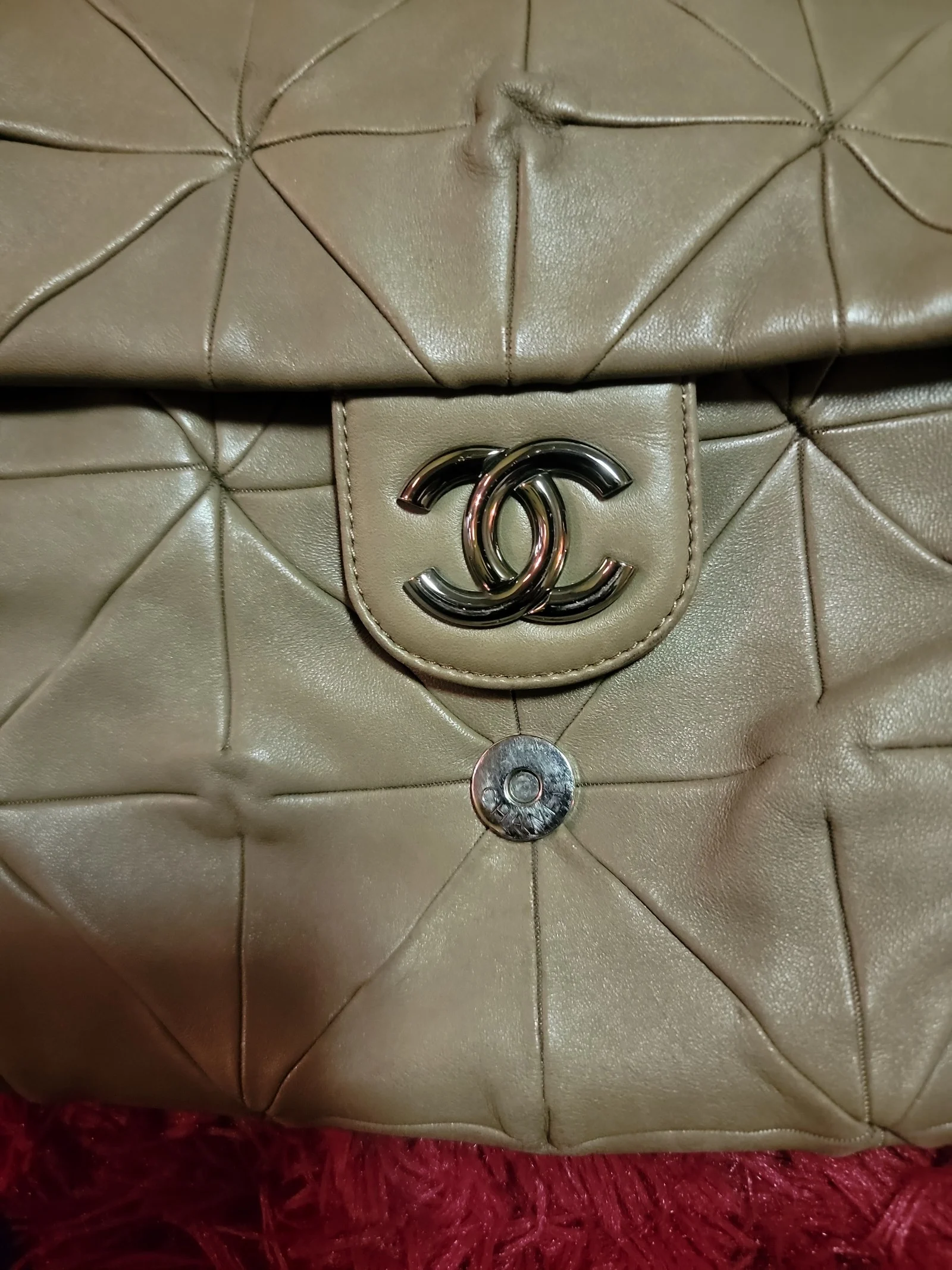 Chanel single flap quilted lambskin shoulder bag