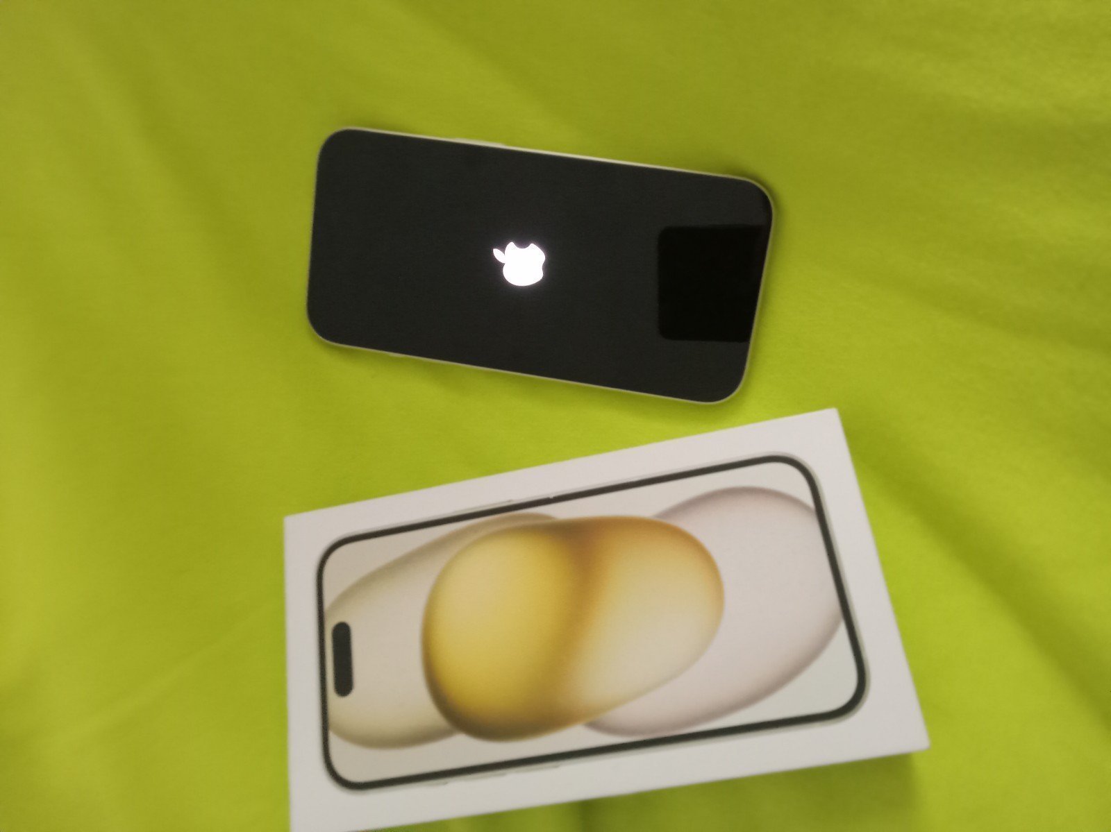 iPhone 15 unlocked 1J81