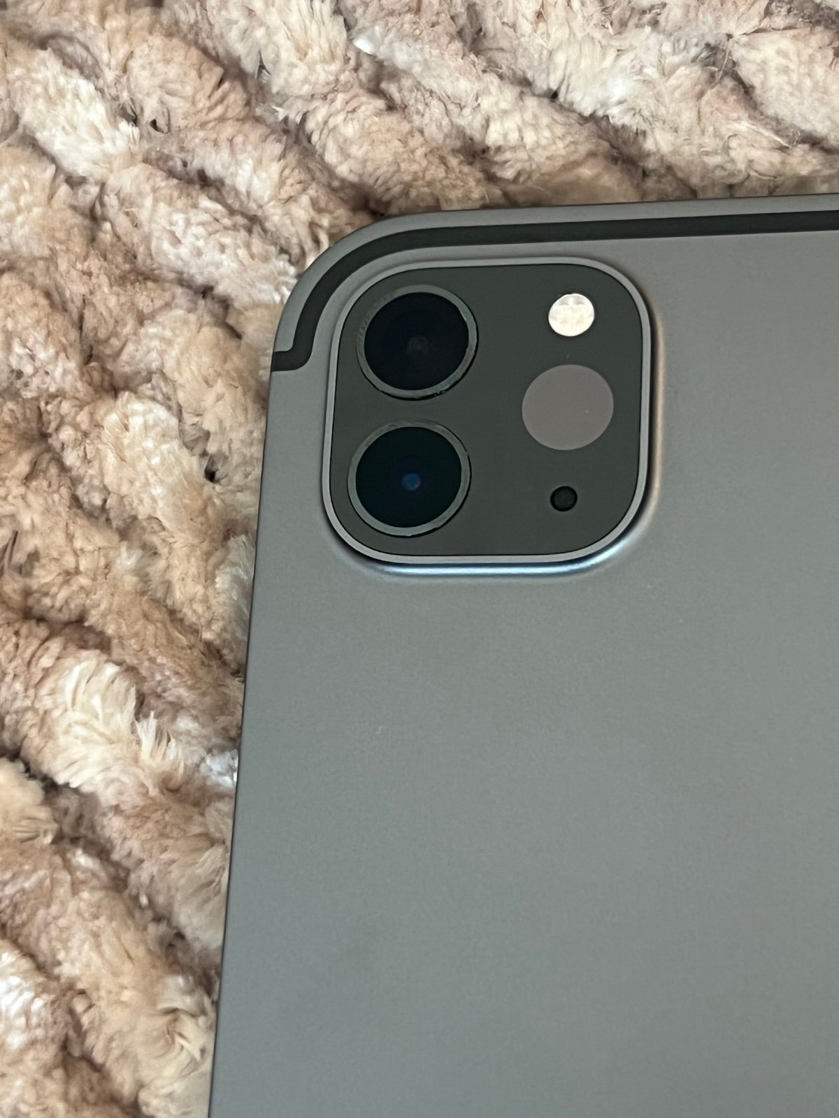 Apple iPad Pro 11-inch 2nd Generation 128 GB in Space Gray 6B82