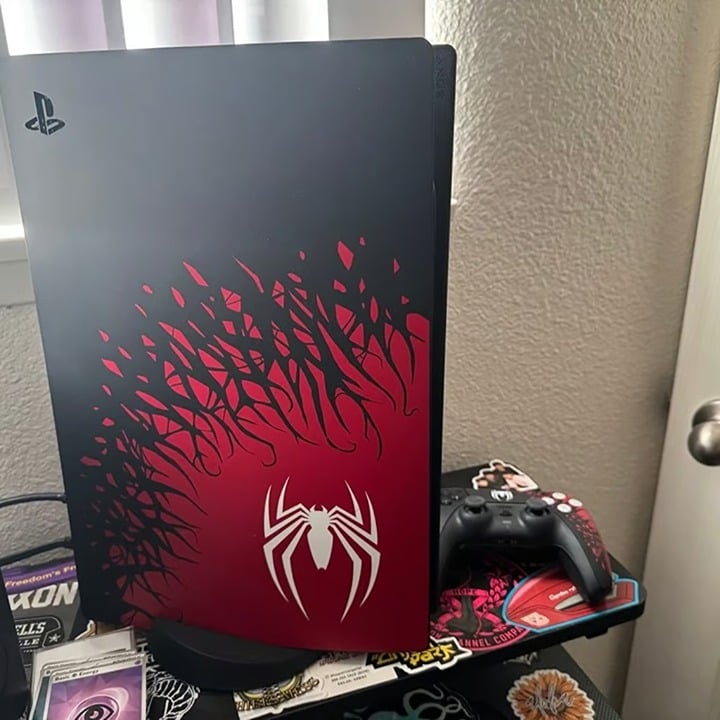 Sony PlayStation 5 disc Console Marvel's Spider-Man 2 Limited Edition 2 cont 3Z99