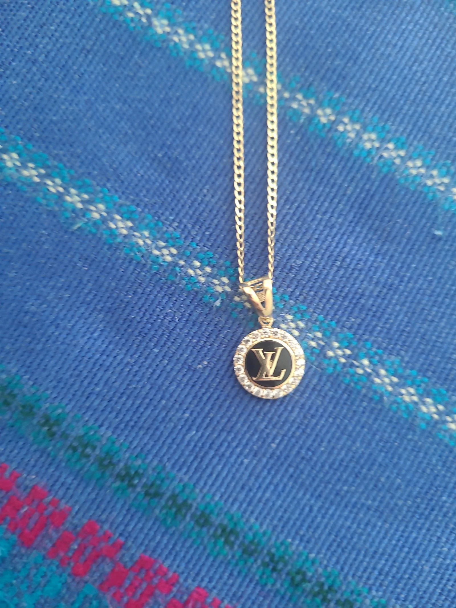 14k gold necklace with pendant