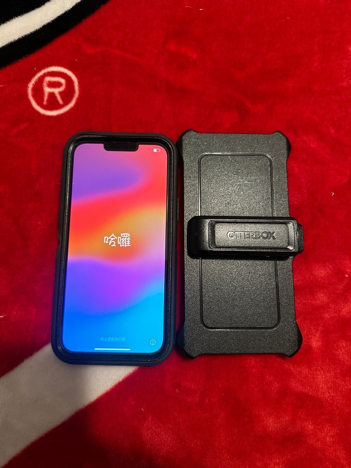 Apple IPhone 14 Plus 128 GB Red unlocked with OtterBox Defender Series/beltclip 2O89