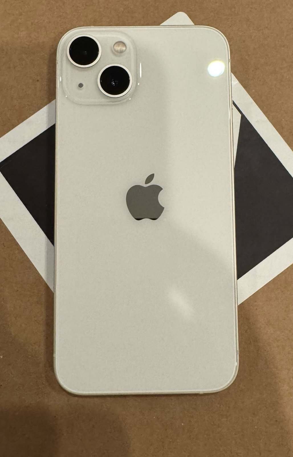 Apple iPhone 13 128 GB in White - iCloud & Carrier Unlocked 3S78