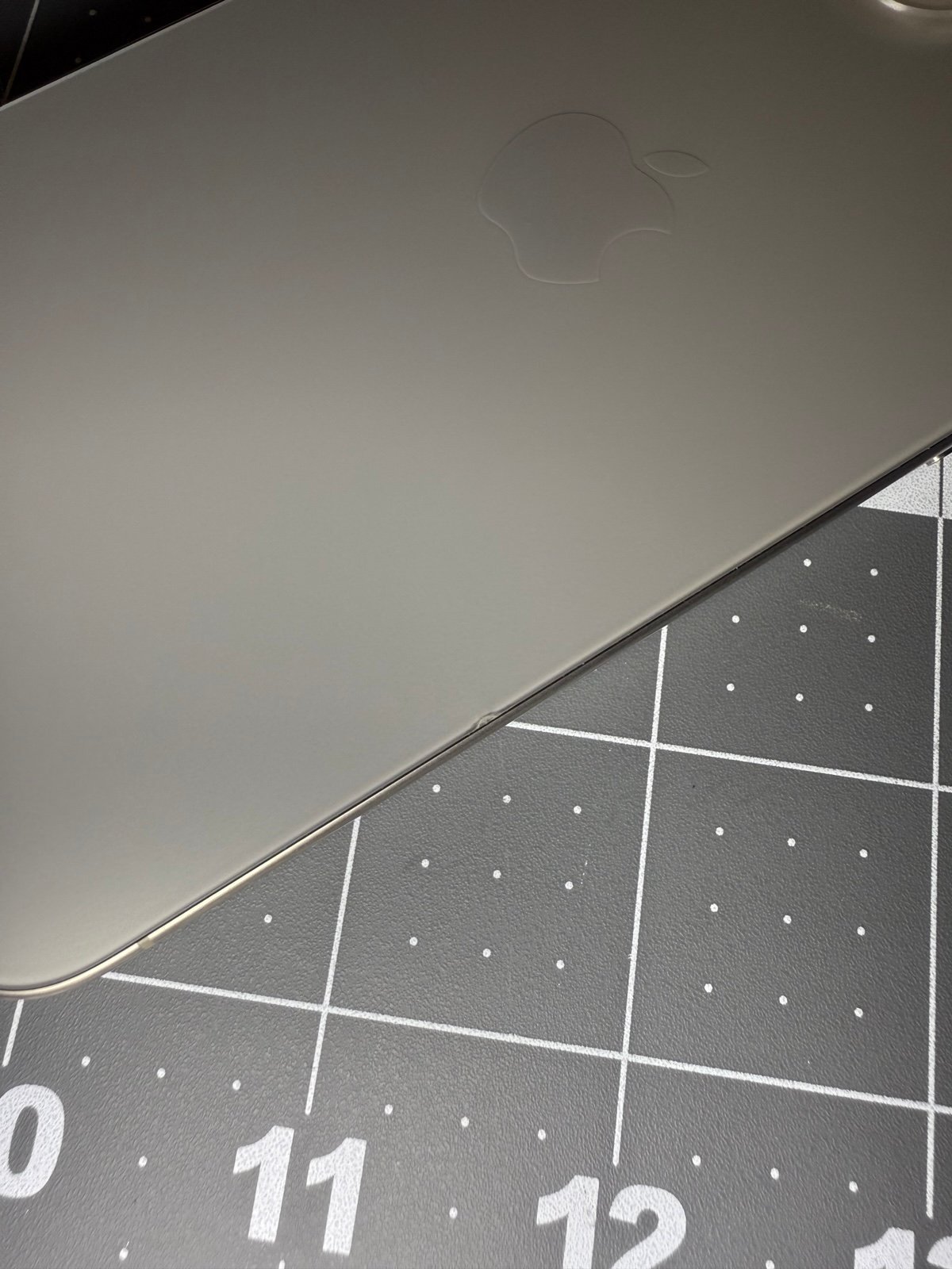 iPhone 15 pro max unlocked 9J11