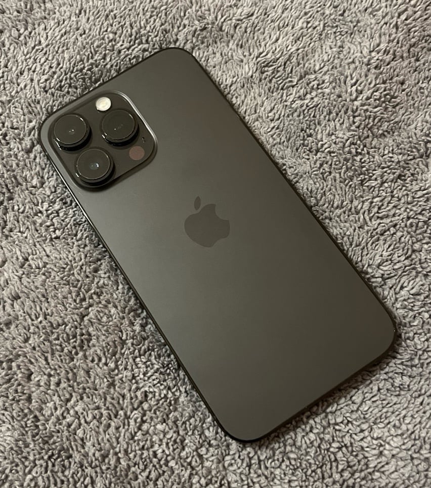 Apple iPhone 14 Pro Max 256 GB in Space Black Unlocked 6T25