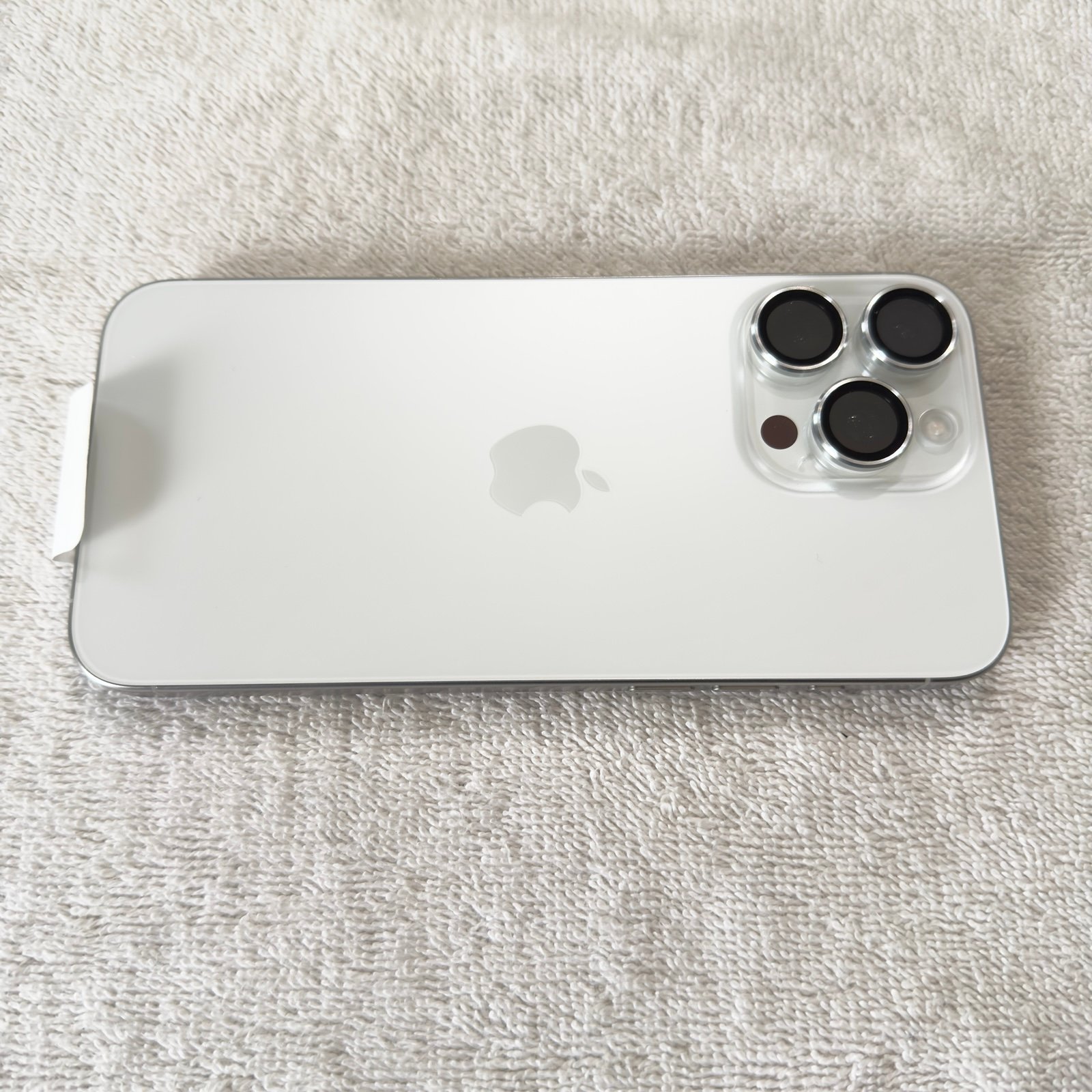 Apple iPhone 15 Pro Max - 256GB - Titanium White (Factory Unlocked) NEW! 6K86