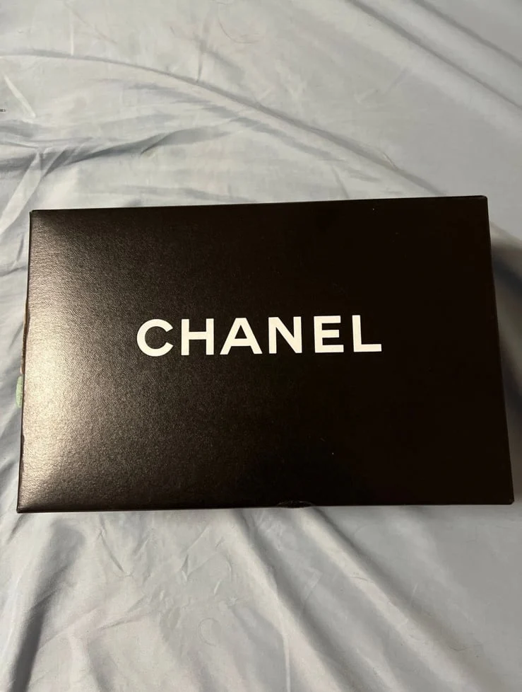 EUC Chanel cross body!