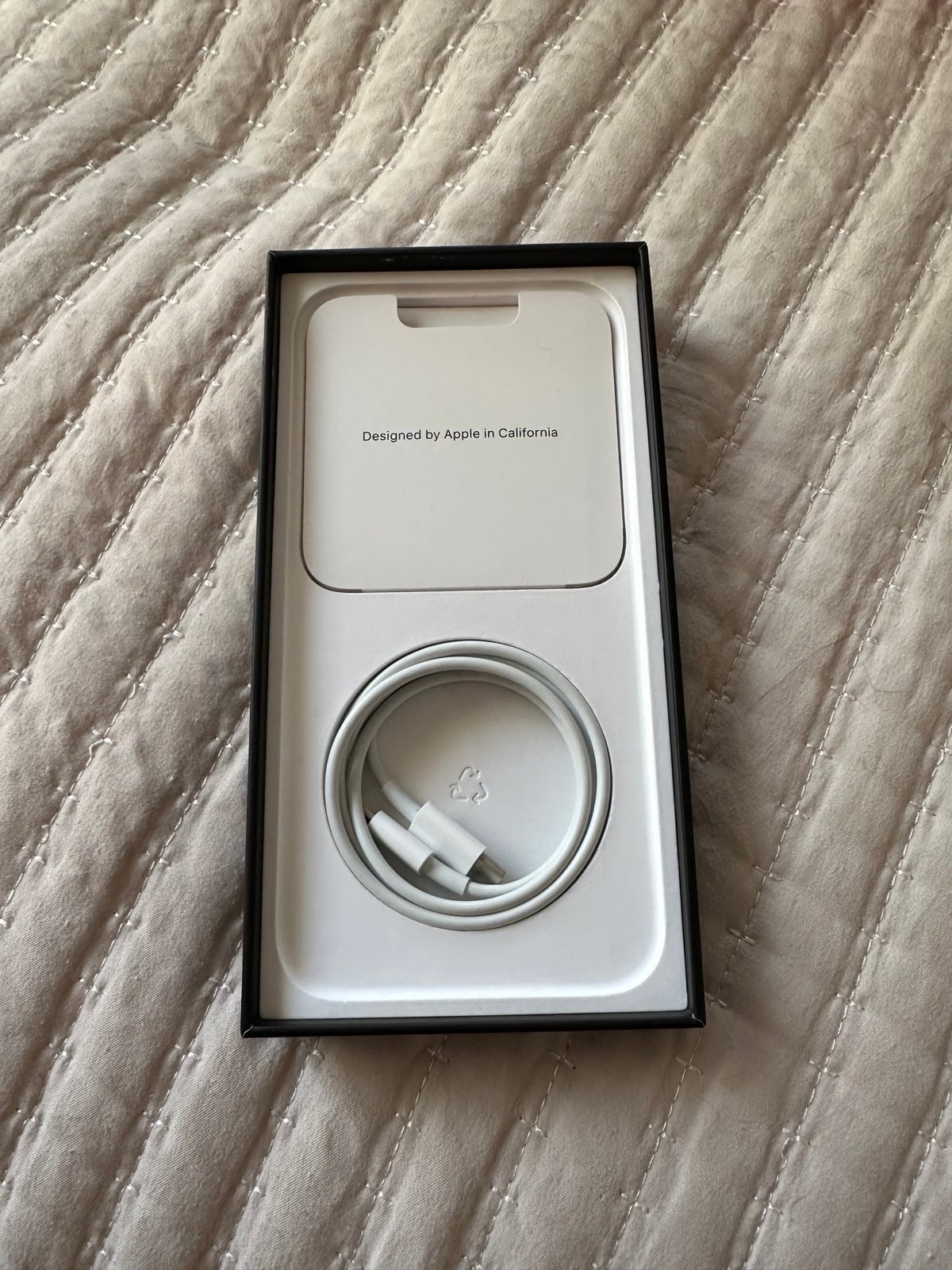 Apple iPhone 12 Pro Max 256 GB in Pacific Blue 8X21