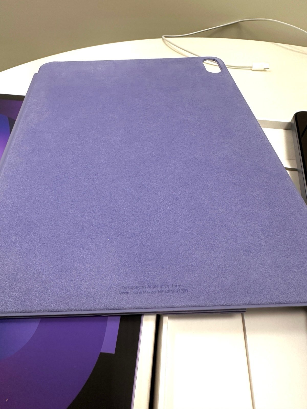 Apple iPad Air 5th Generation 64 GB in Purple 6L91