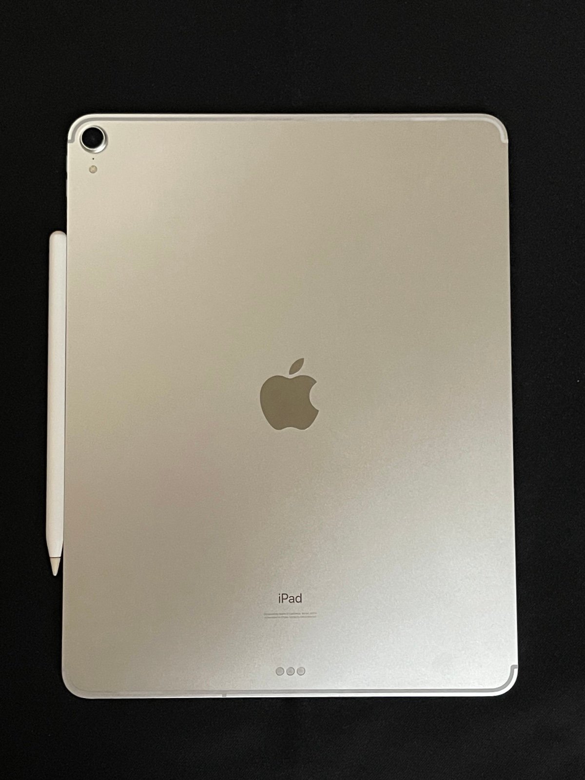 Apple iPad Pro 3rd Generation 12.9-inch Silver 256GB WiFi + Cellular Unlocked 8P81