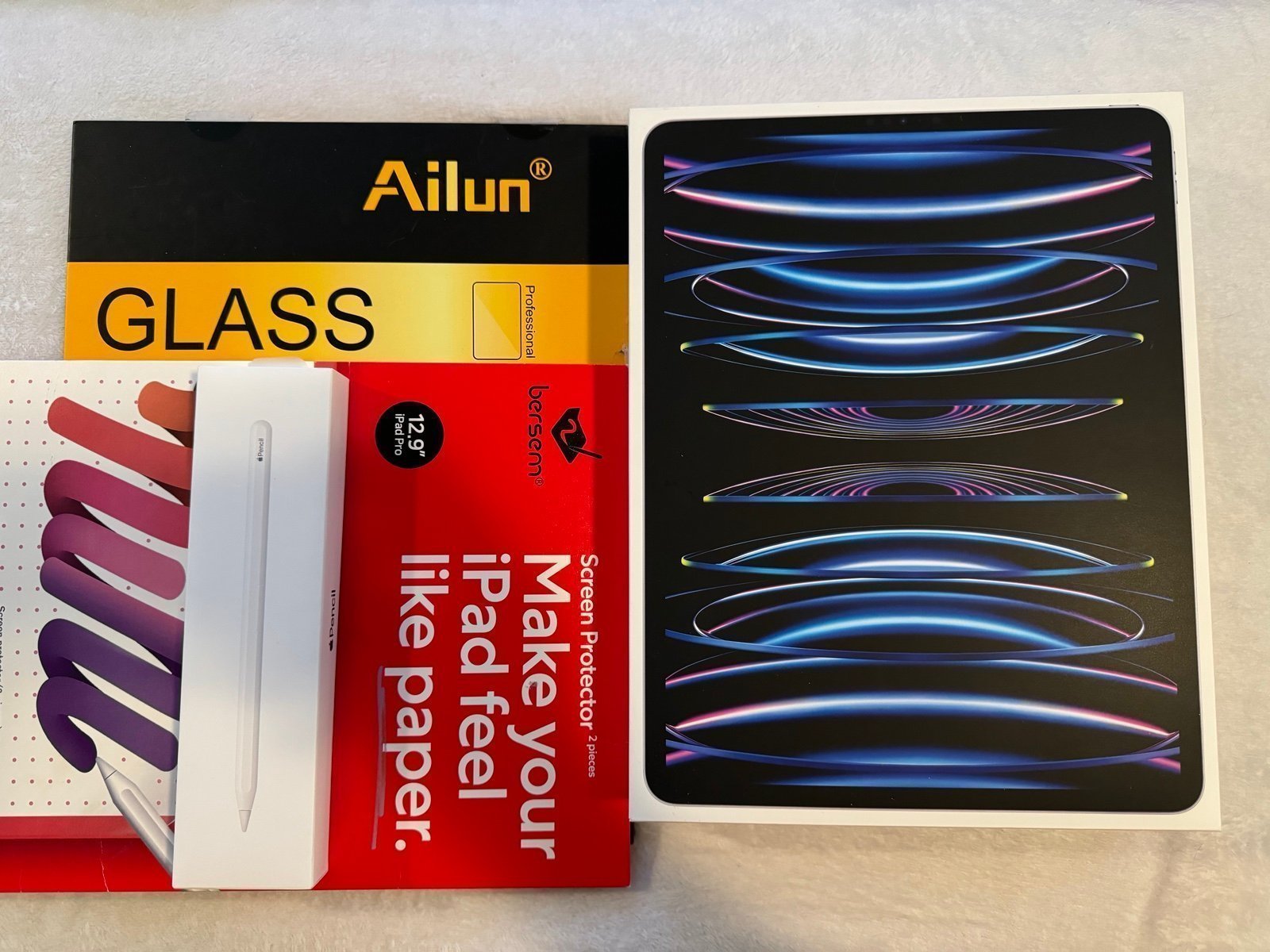 Apple iPad Pro 6th Gen Wi-Fi + Cellular 256 GB Silver w/ Apple Pencil 2S29