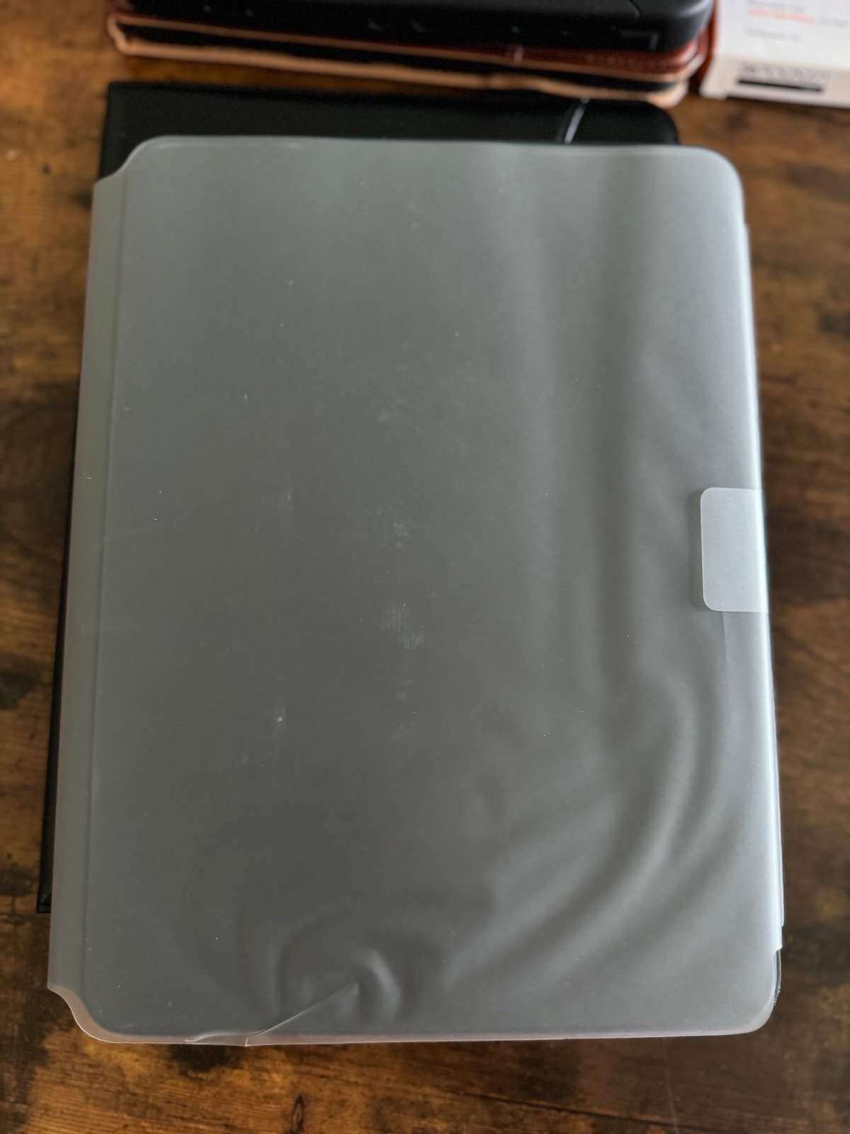 Apple iPad Pro 1st Generation 64 GB in Space Gray with Magic Keyboard 3B79