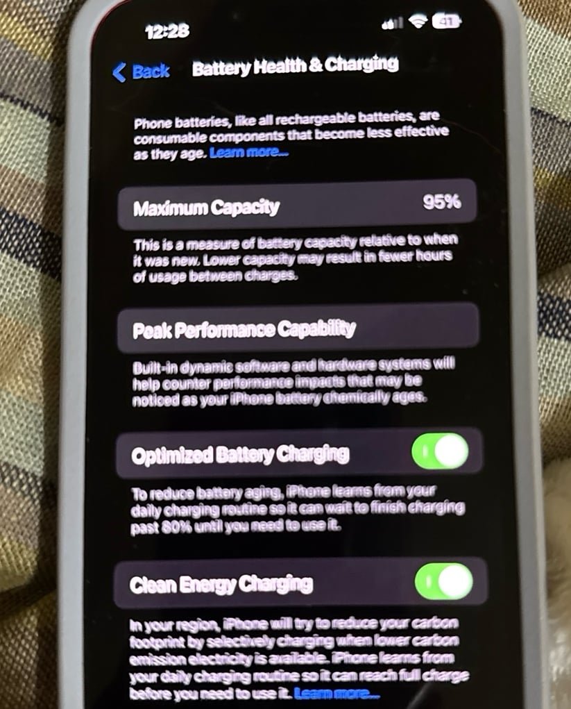 iphone 14 unlocked and otterbox case 6Q51