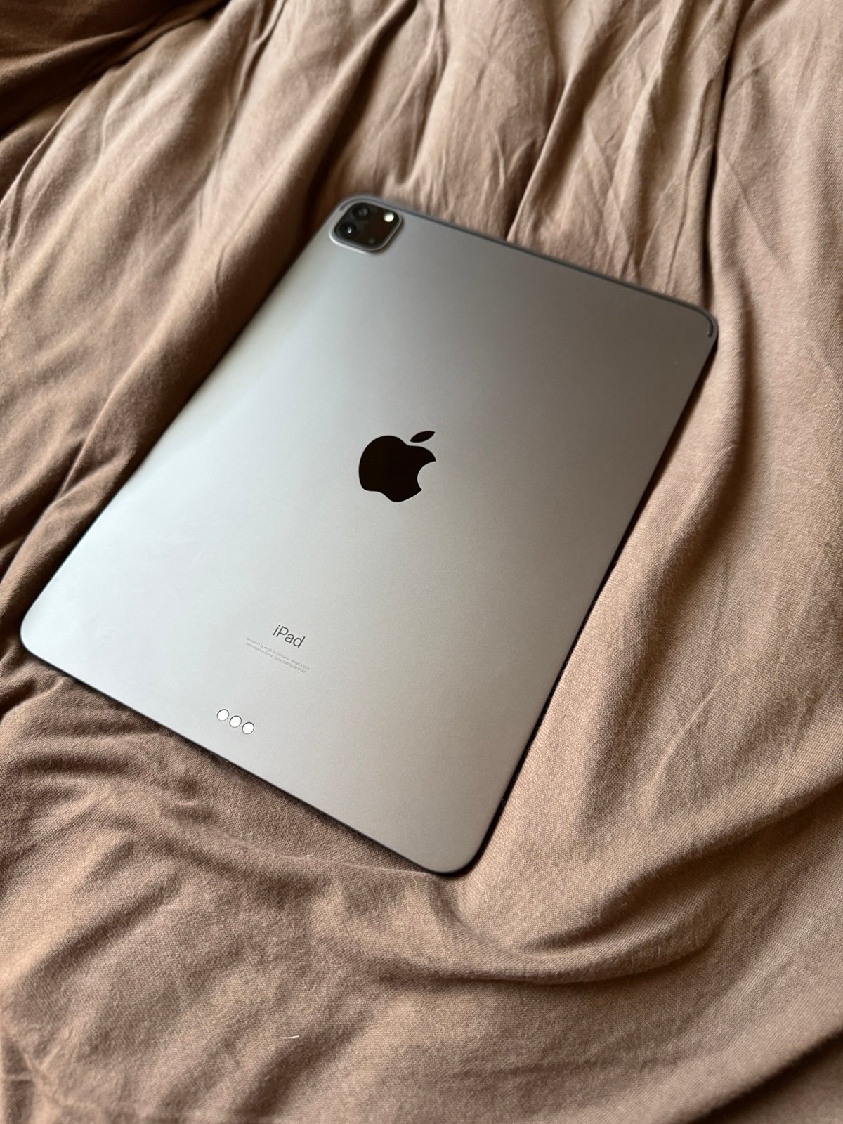 Apple iPad Pro 11” 2nd Gen 9J69