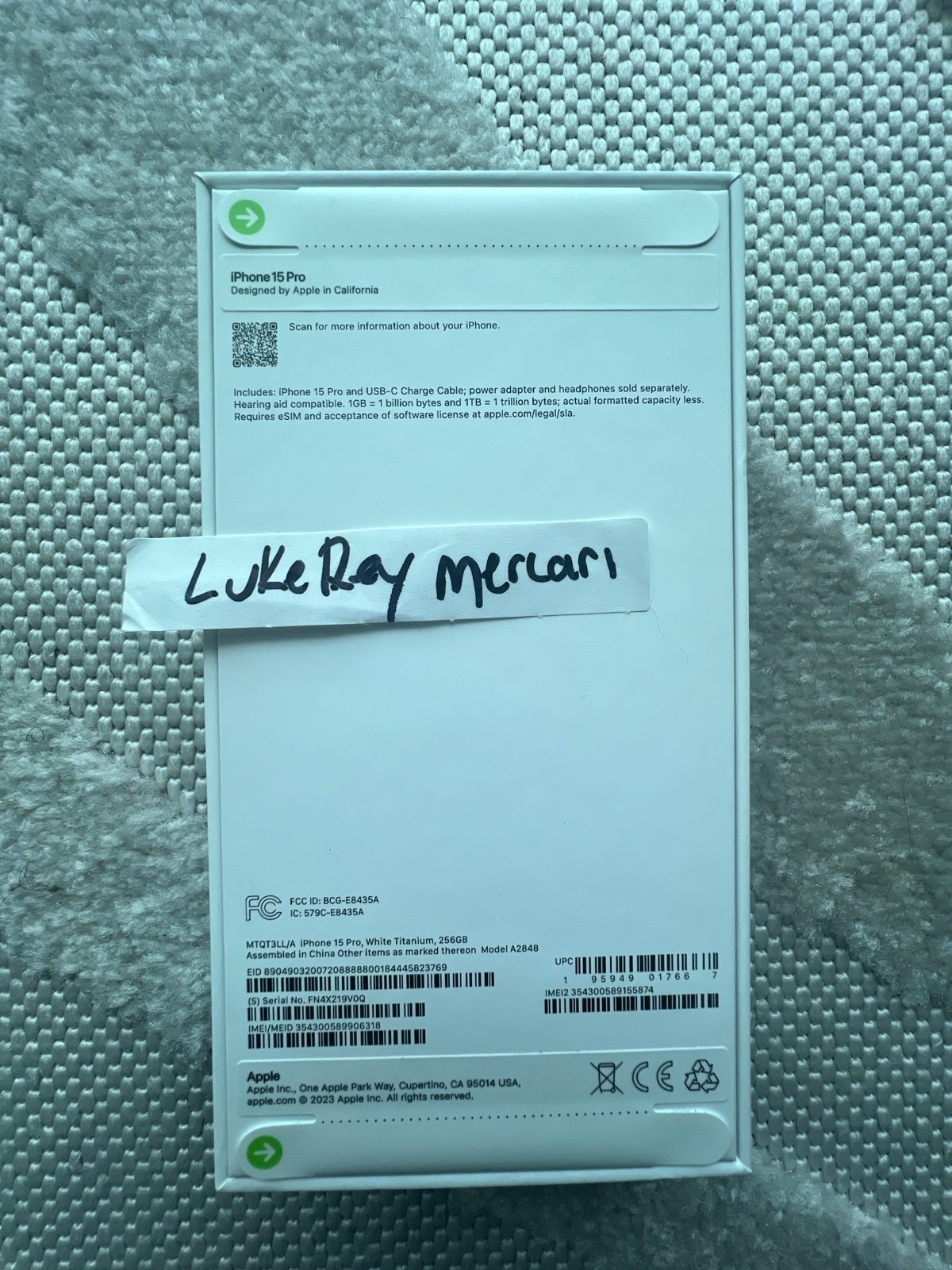 iphone 15 pro 256gb unlocked + charger 2S83