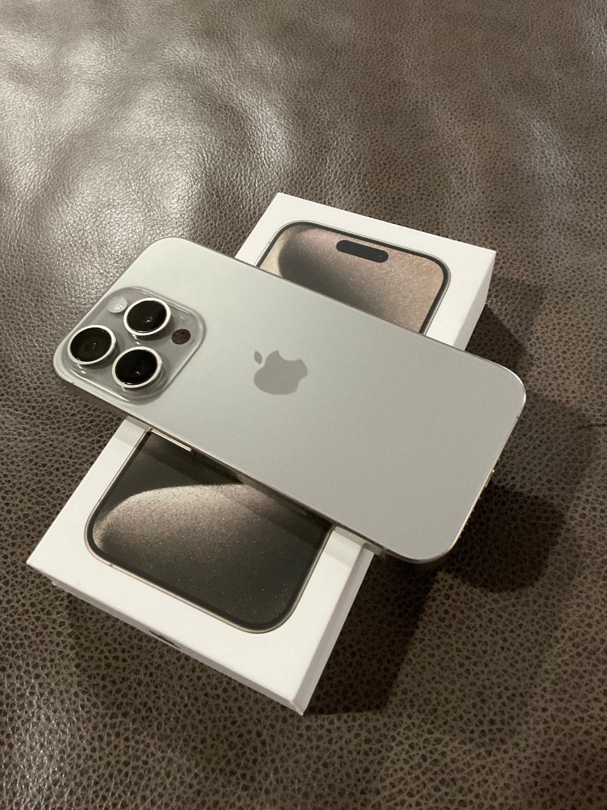 Unlocked iPhone 15 pro 128gb 7S39