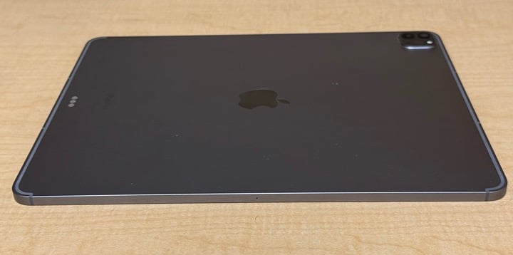 ACCESSORIES INCLUDED - M2 12.9