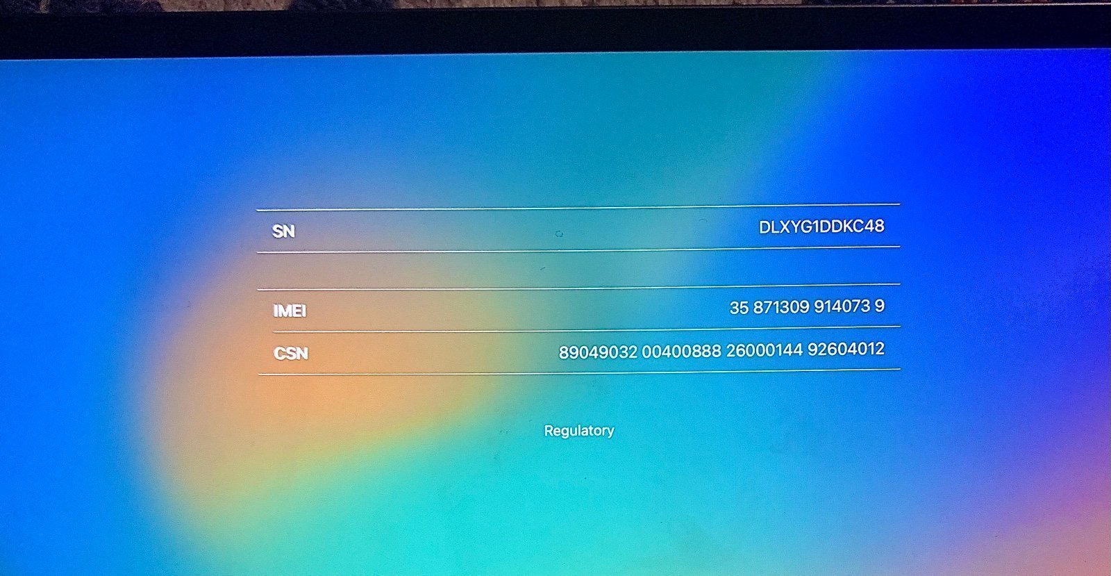 Apple iPad Pro 3rd Generation 12.9 inch + Cellular and Keyboard 8C82