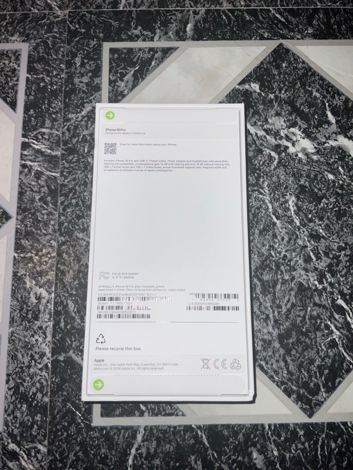 Apple iPhone 16 pro black Titanium 256GB brand new sealed unlocked 8Z38