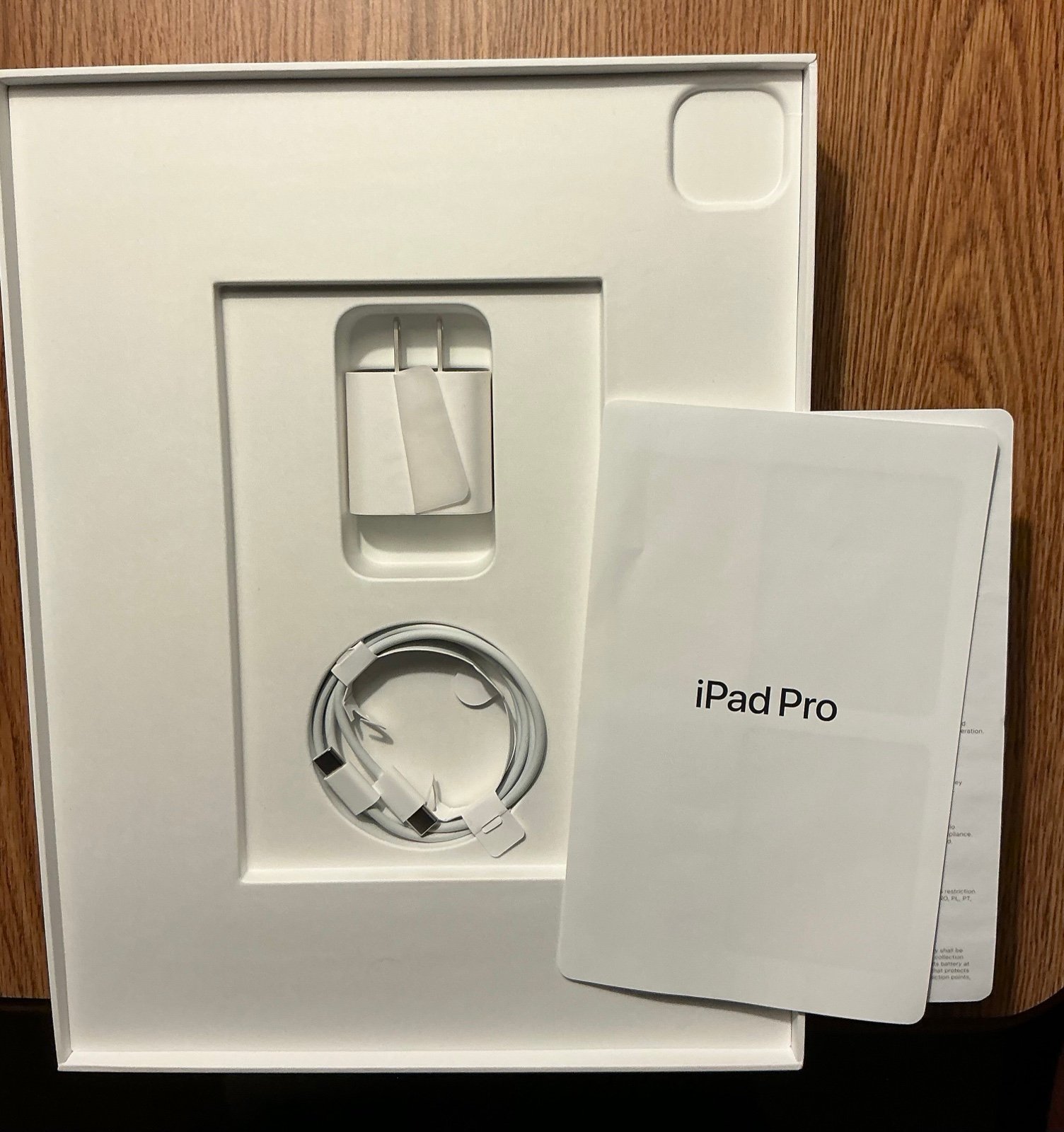 iPad Pro 12.9 6th Generation WI-FI only 6S17