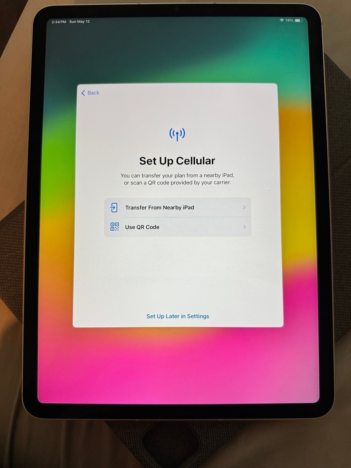 Apple iPad Pro 4th Generation M2 128 GB Silver Cellular w/ Logitech kb case 2P79