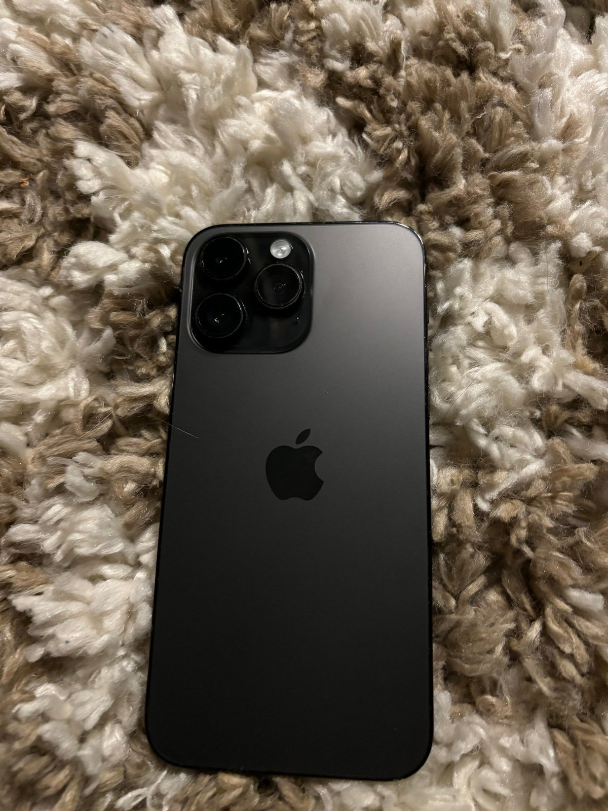 Unlocked iPhone 14 Pro Max and Case lot 5R33