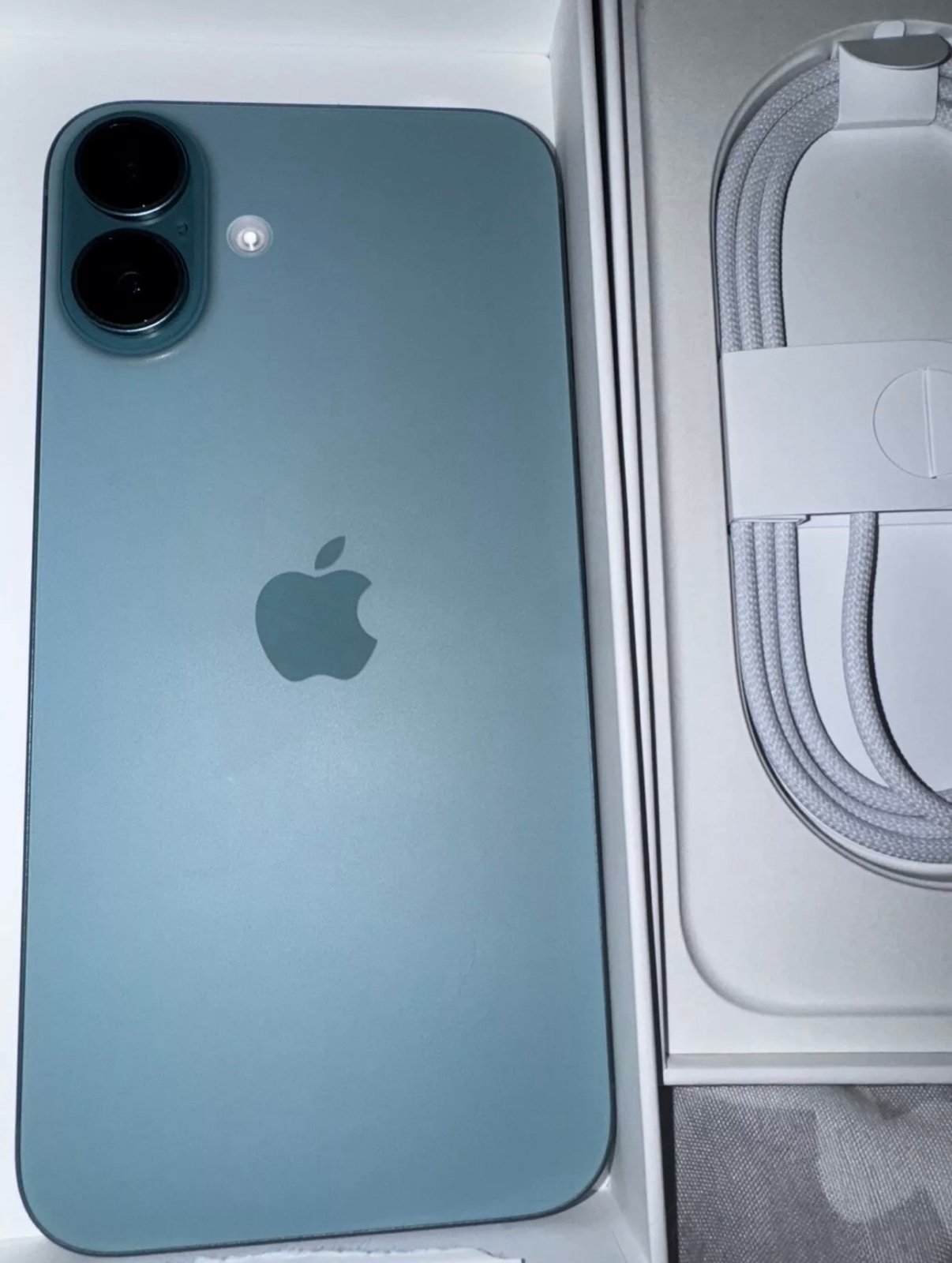 Apple iPhone 16 plus unlocked 5K35